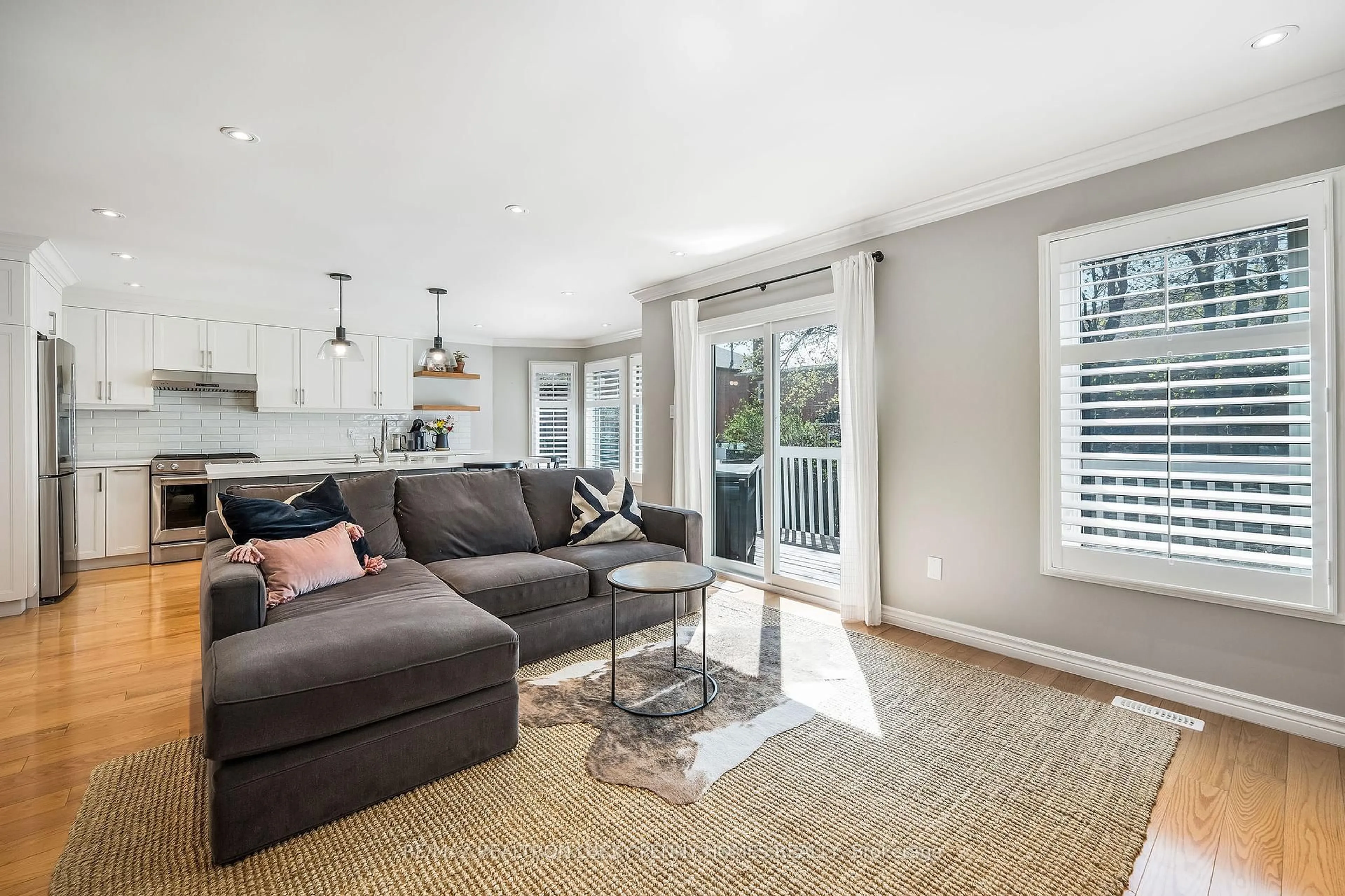 Living room with furniture, unknown for 141 Tomlinson Circ, Markham Ontario L3R 9K4