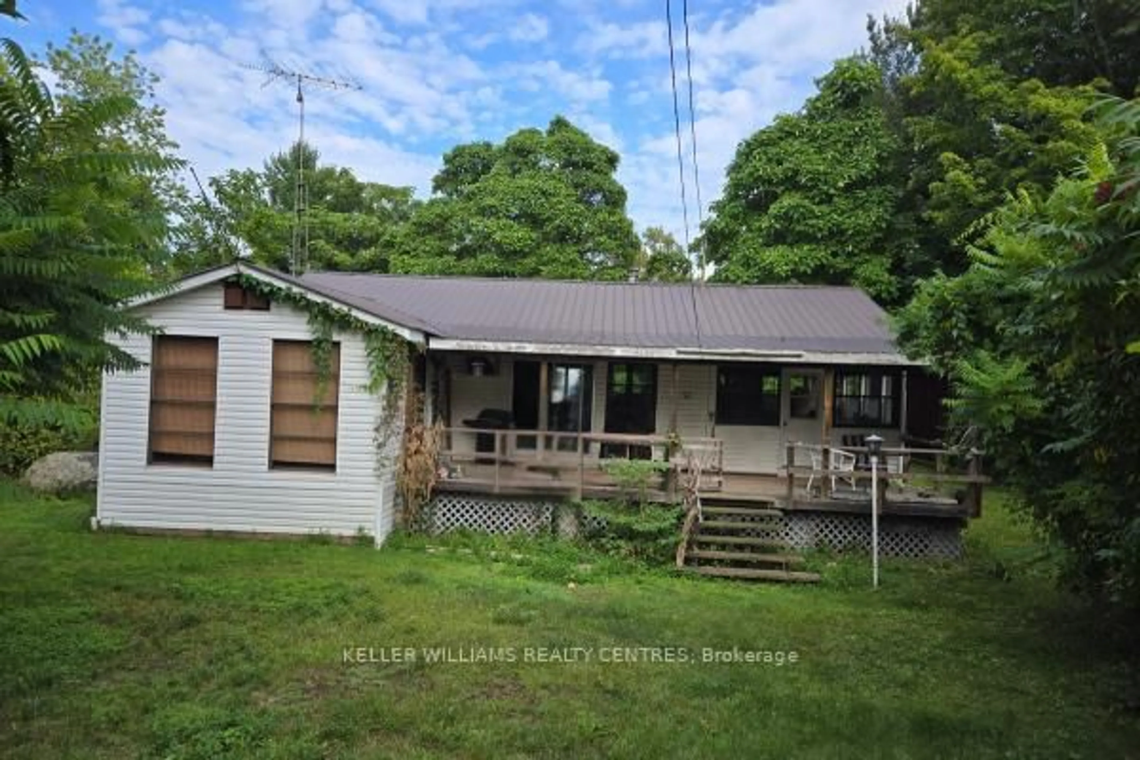 A pic from outside/outdoor area/front of a property/back of a property/a pic from drone, unknown for Lot 160 Snake Island N/A, Georgina Islands Ontario L4P 3E9