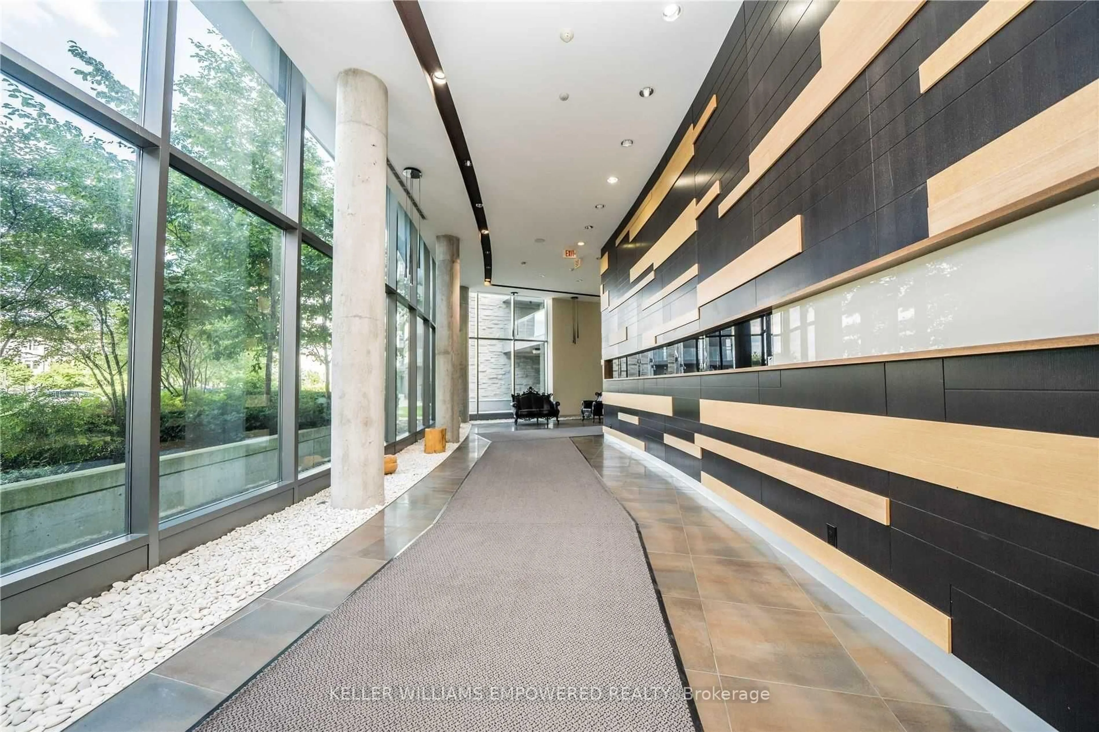 Indoor foyer for 233 South Park Rd #303, Markham Ontario L3T 0B3