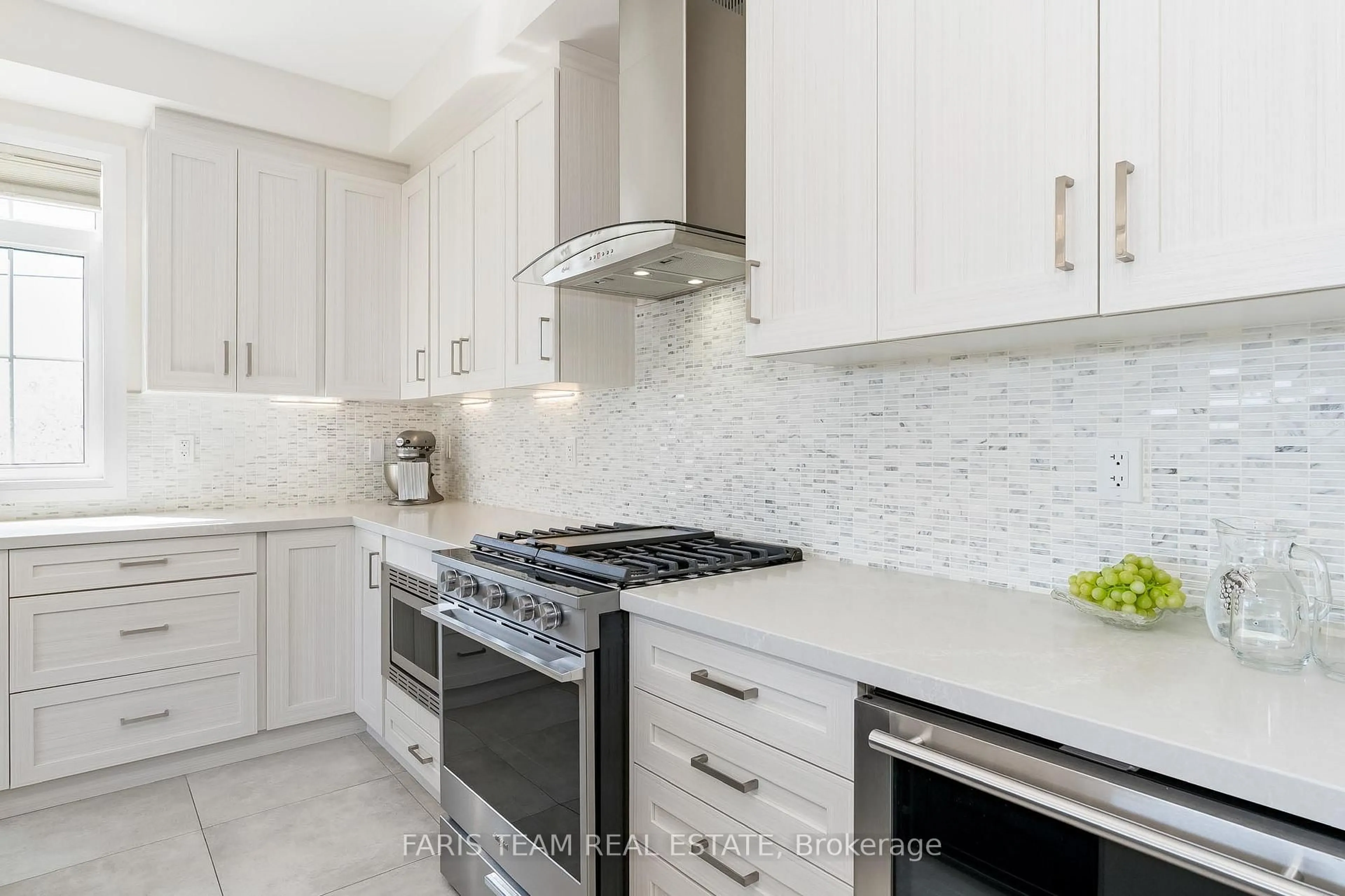 Contemporary kitchen, ceramic/tile floor for 1 Pridham Pl, New Tecumseth Ontario L0G 1W0