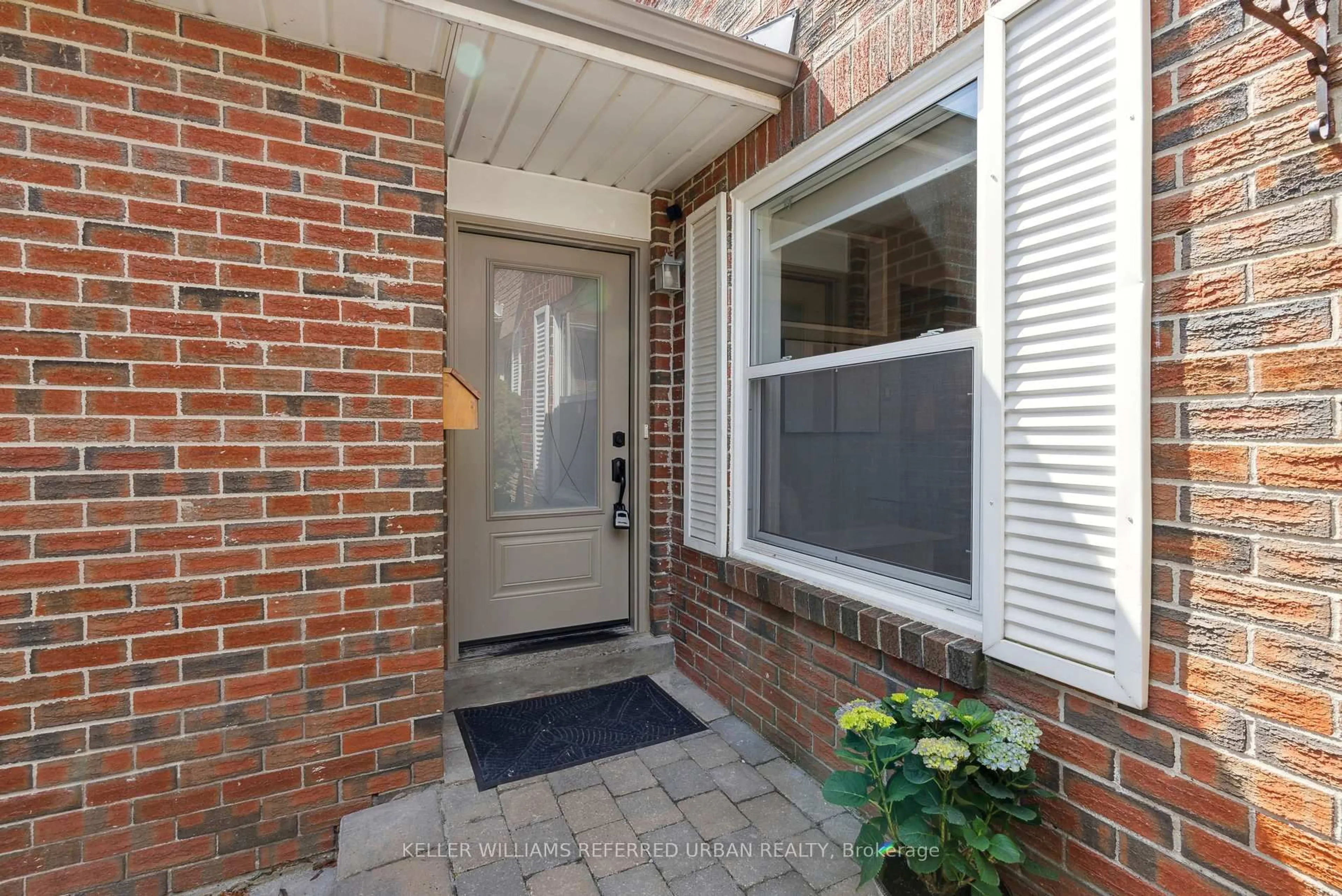 Unknown for 84 Lund St, Richmond Hill Ontario L4C 5V9