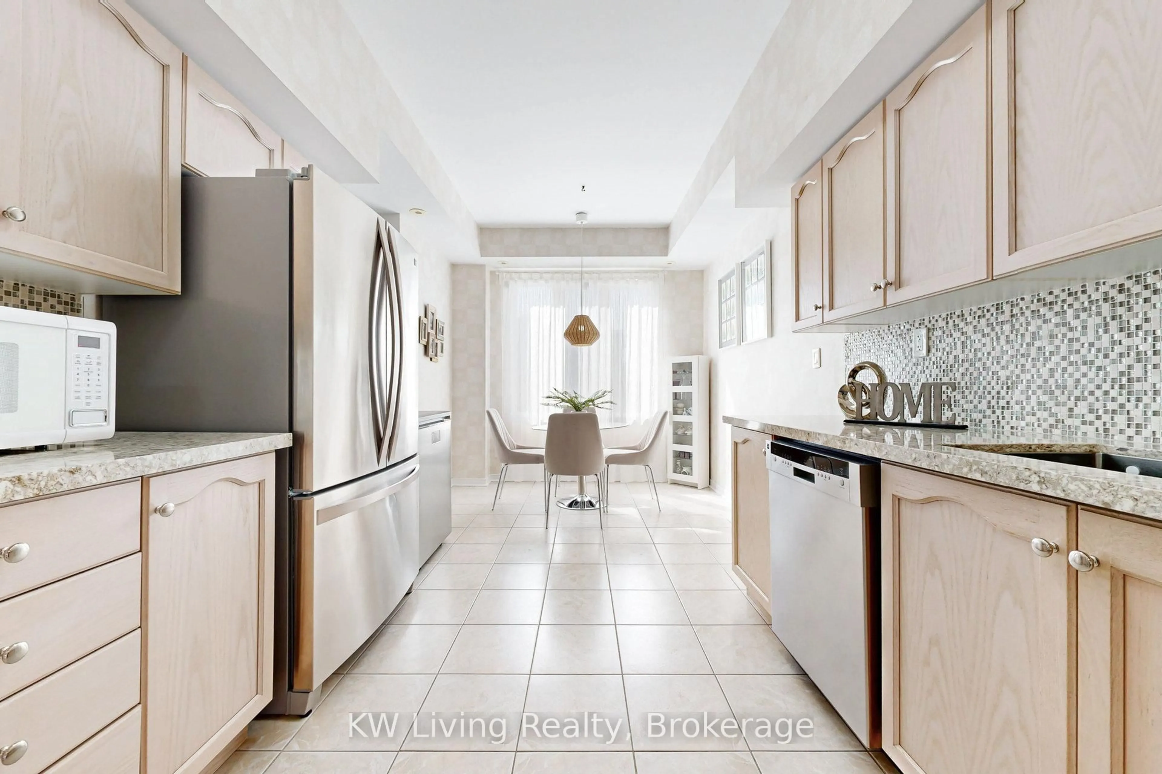Contemporary kitchen, ceramic/tile floor for 95 Beresford Dr, Richmond Hill Ontario L4B 4J5