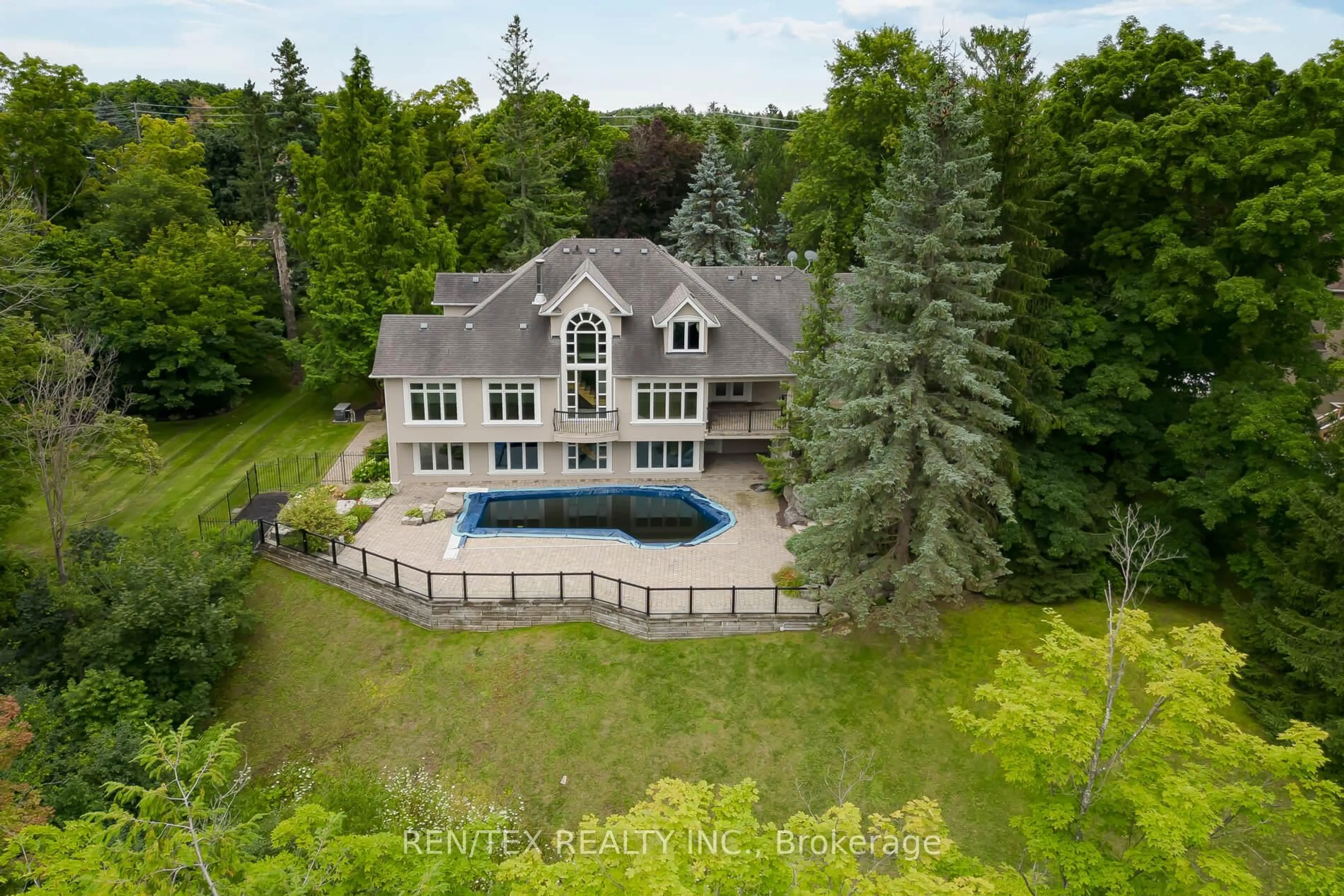 A pic from outside/outdoor area/front of a property/back of a property/a pic from drone, water/lake/river/ocean view for 90 Klein's Cres, Vaughan Ontario L0J 1C0