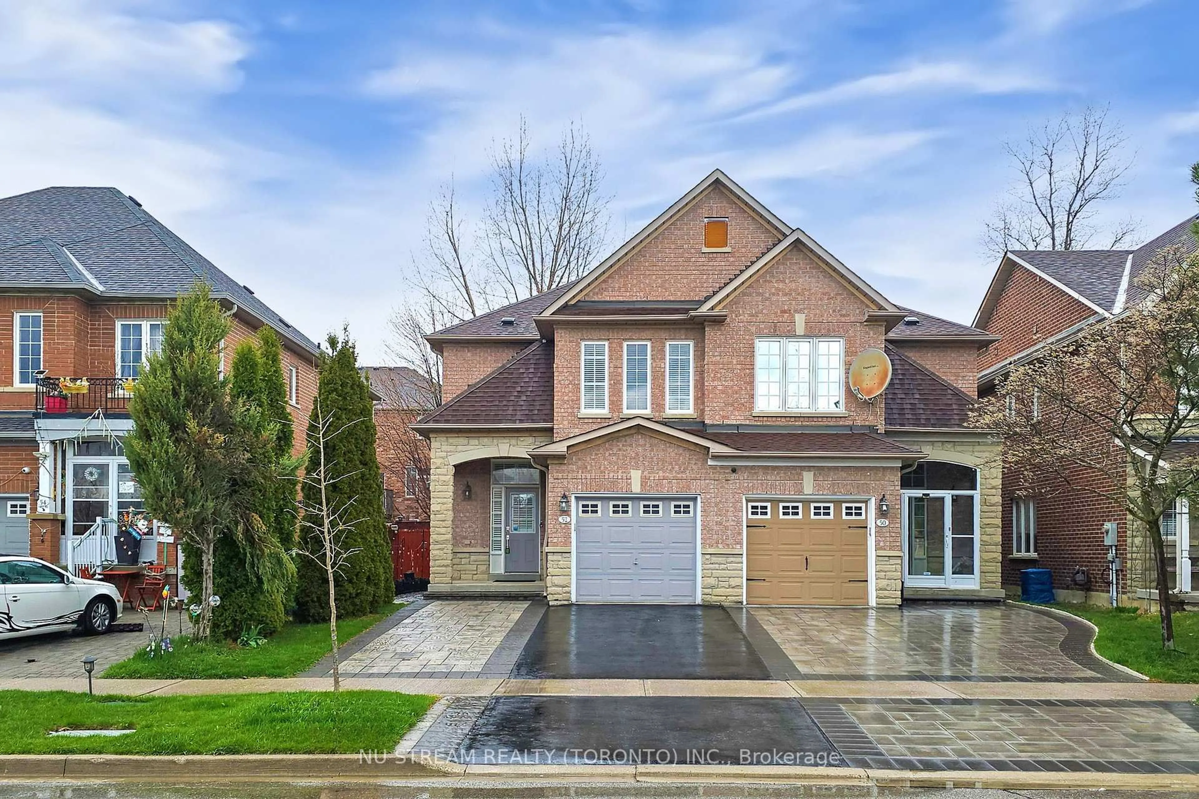 Home with brick exterior material, street for 52 Idyllwood Ave, Richmond Hill Ontario L4S 2P3