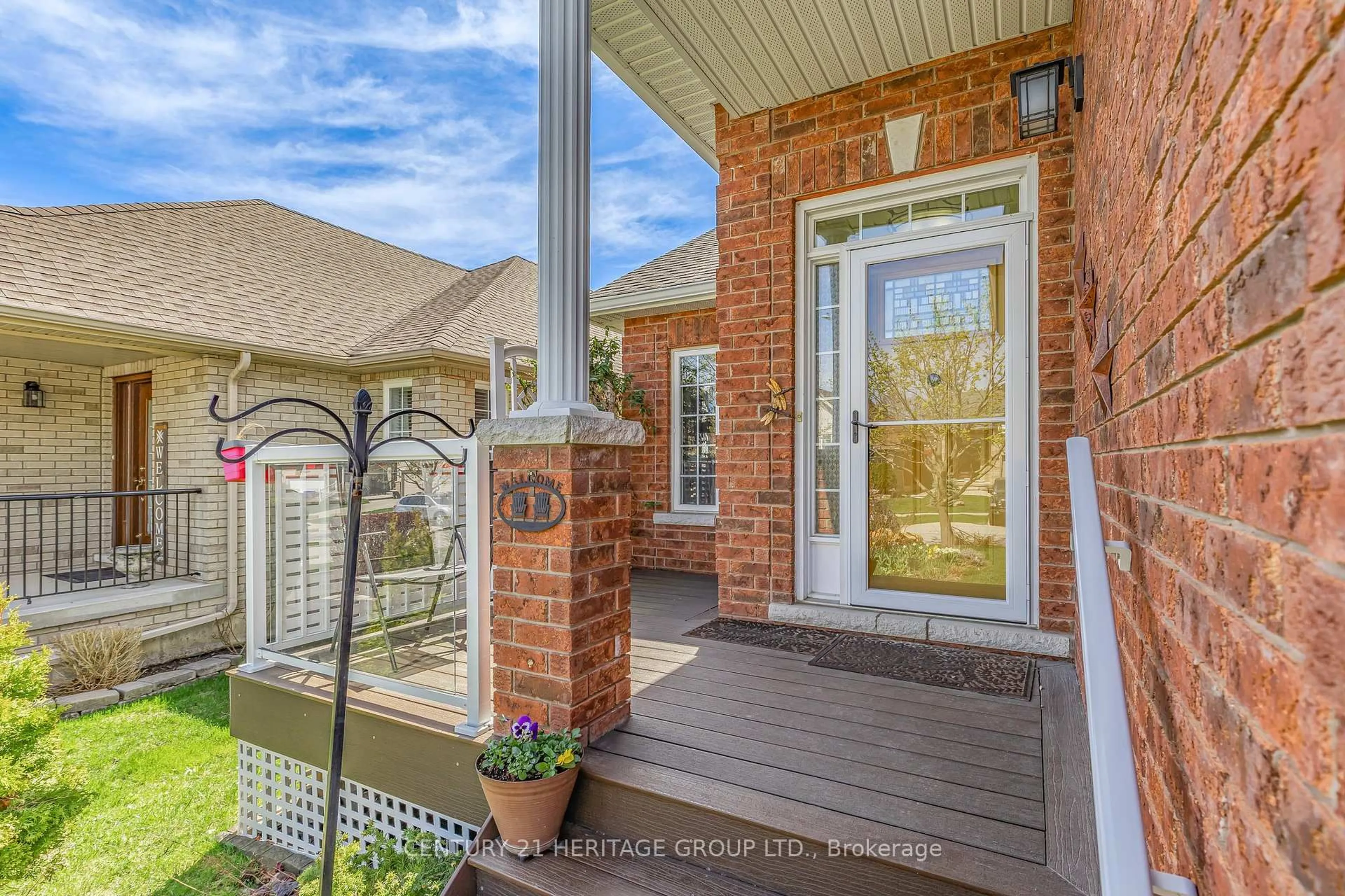 Home with brick exterior material, street for 59 Highland Terr, Bradford West Gwillimbury Ontario L3Z 3E9