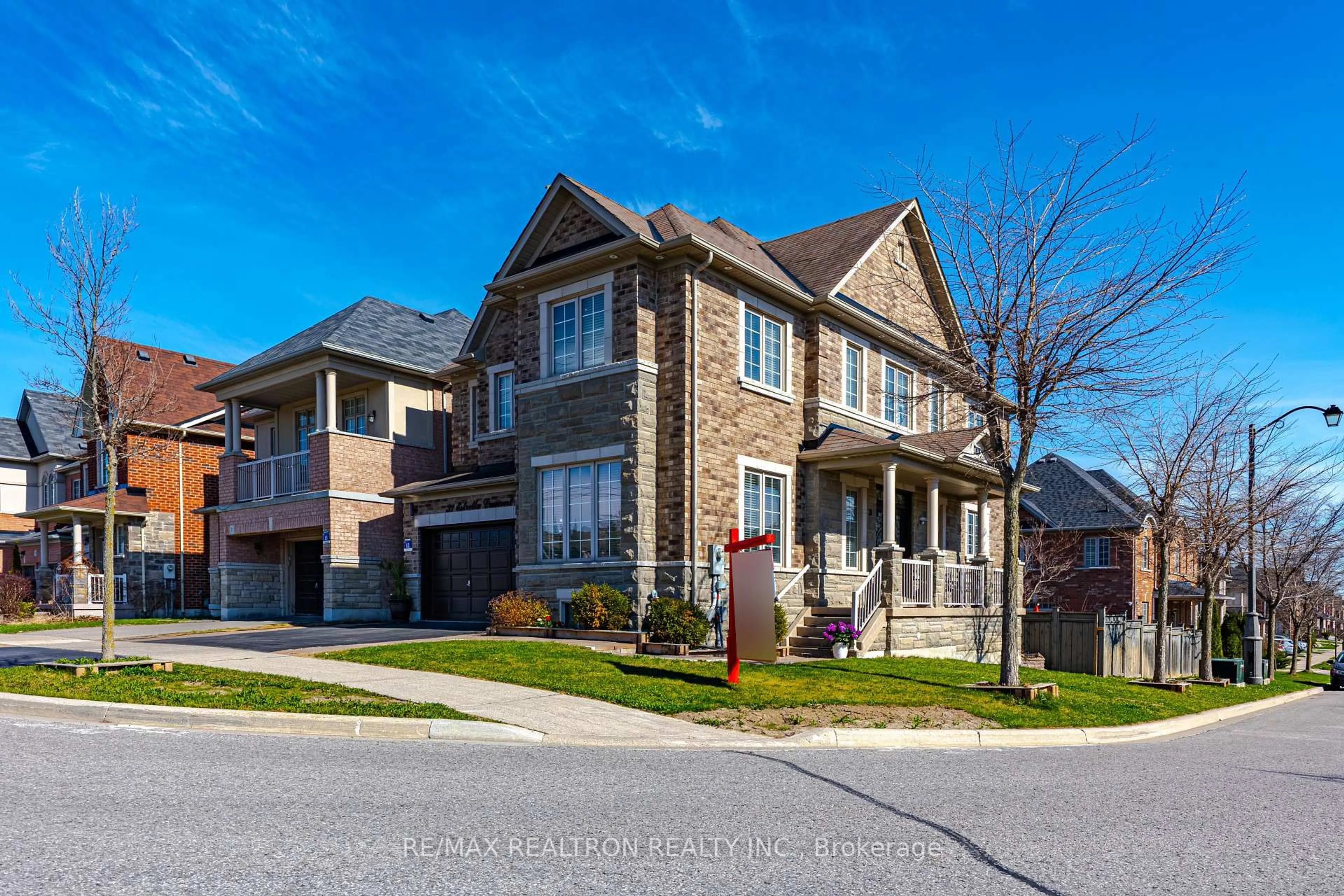 Home with brick exterior material, street for 31 Estrella Cres, Richmond Hill Ontario L4E 0S3