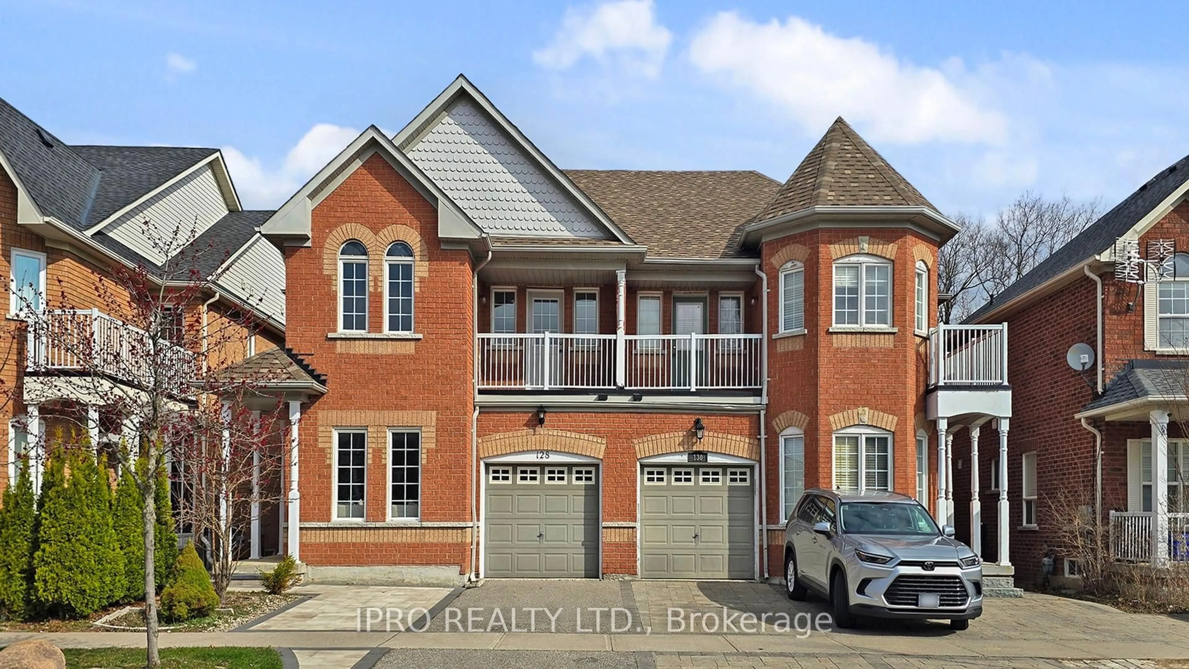 Home with brick exterior material, unknown for 128 Lebovic Dr, Richmond Hill Ontario L4E 5B8