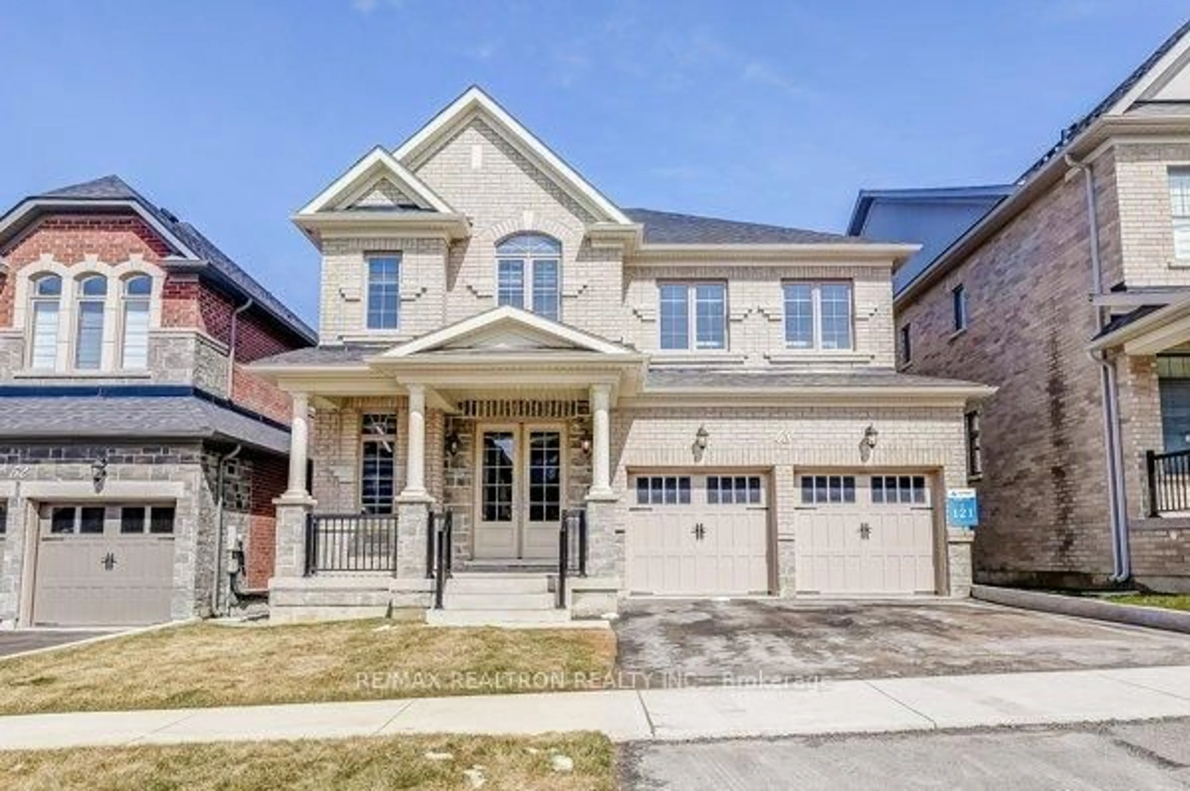 Home with brick exterior material, street for 48 Plank Rd, Bradford West Gwillimbury Ontario L0G 1W0