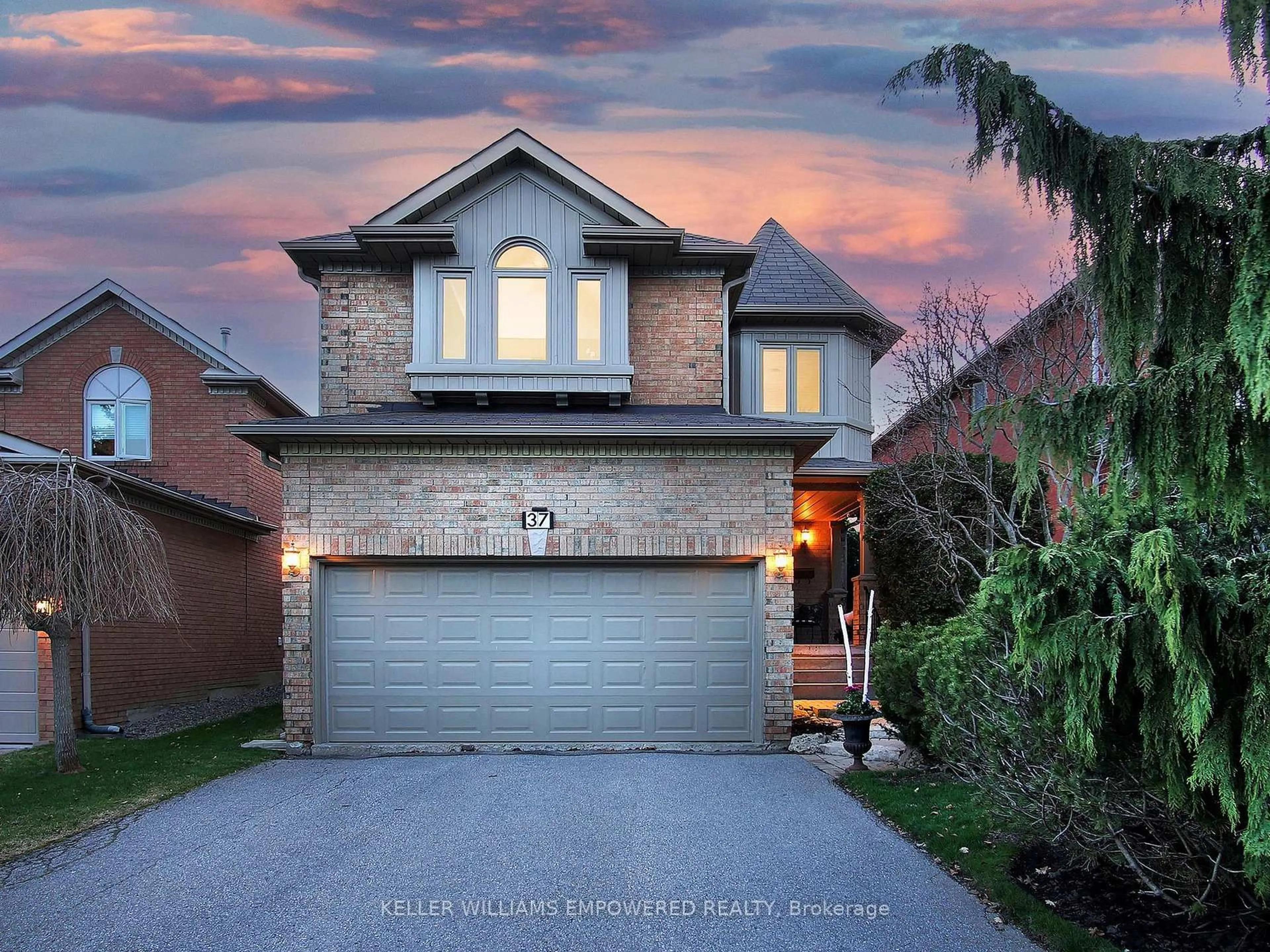 Home with brick exterior material, street for 37 Los Alamos Dr, Richmond Hill Ontario L4C 0G7