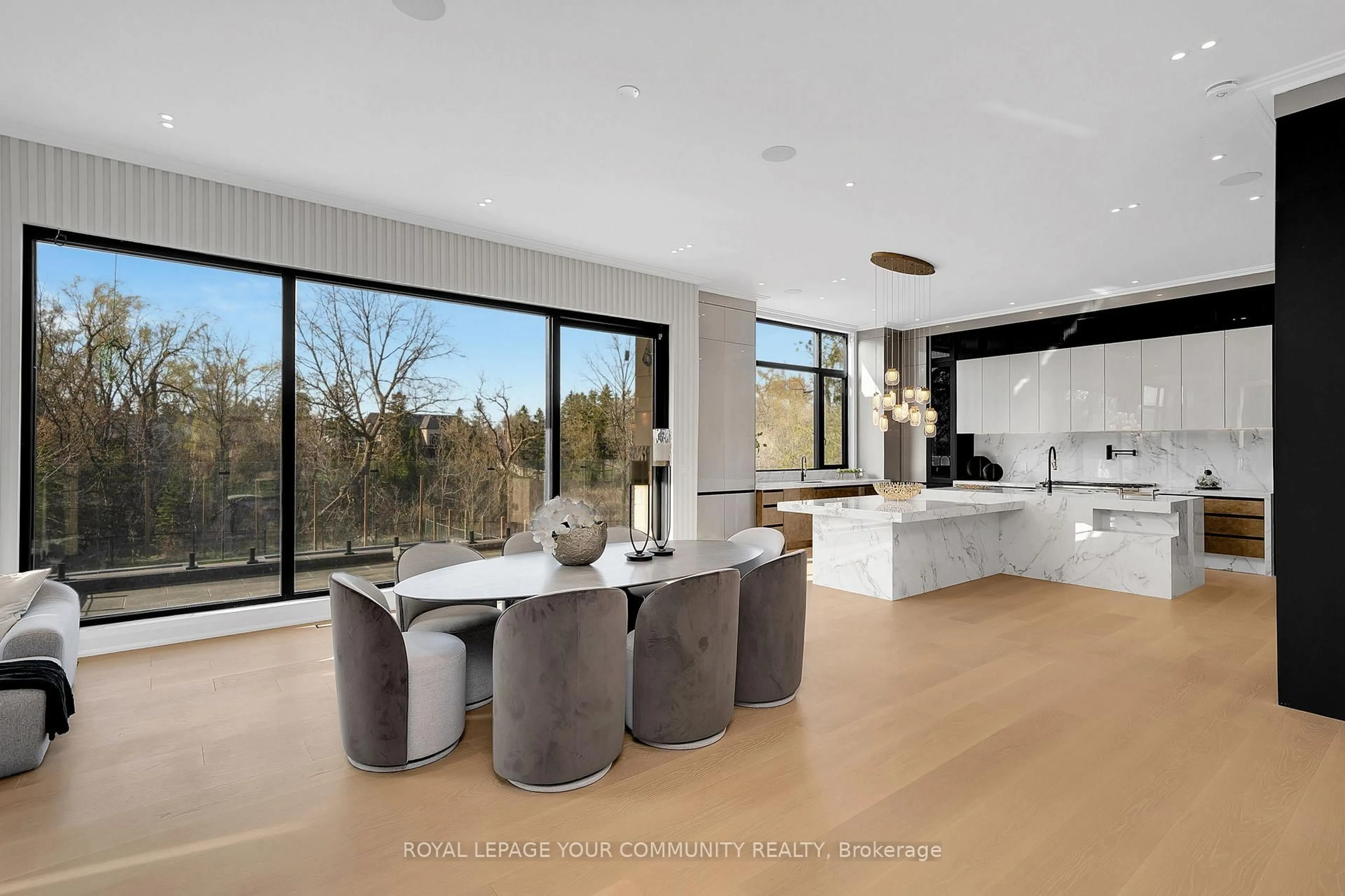 Open concept kitchen, unknown for 8 Poplar Dr, Richmond Hill Ontario L4E 2W5