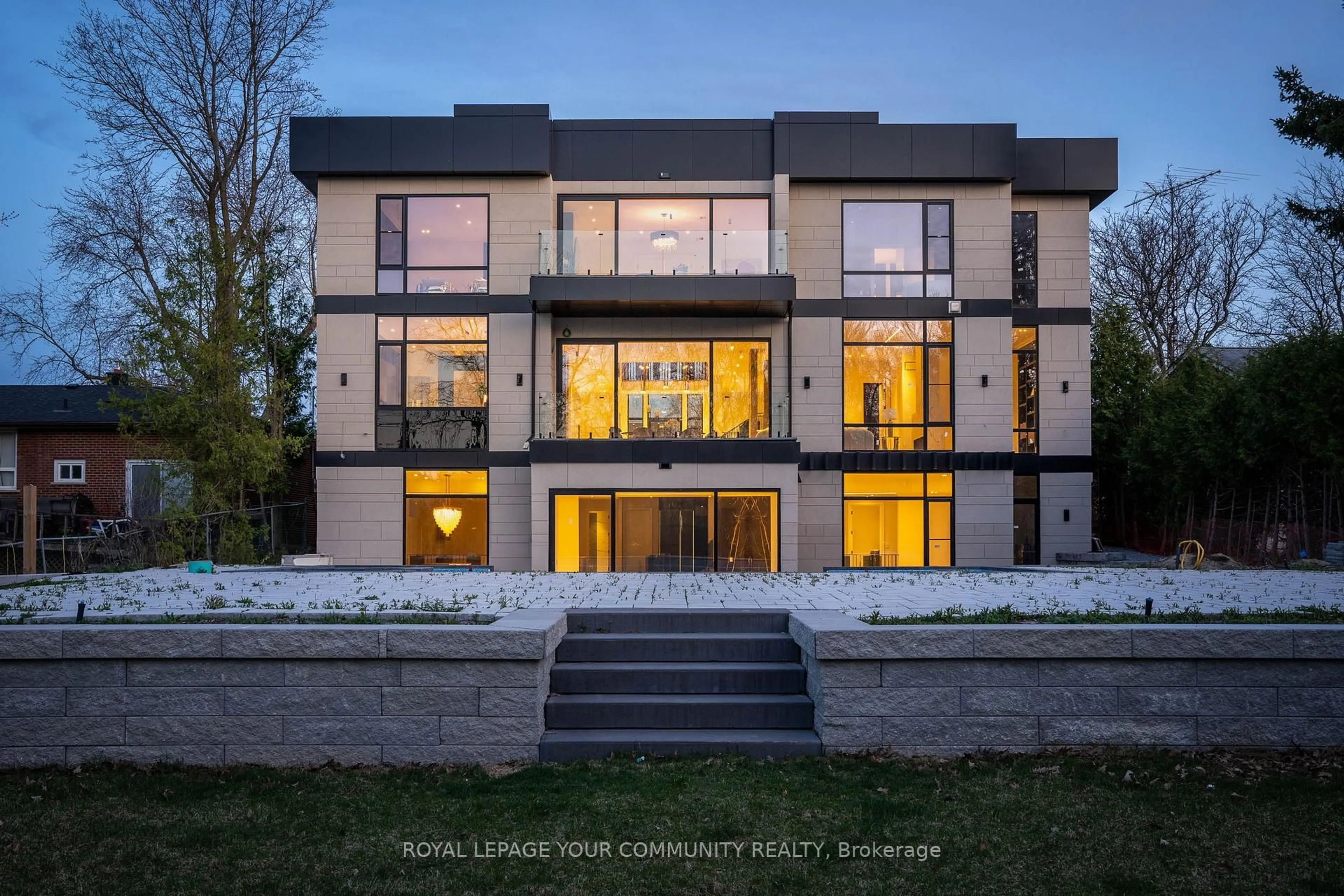 Home with brick exterior material, building for 8 Poplar Dr, Richmond Hill Ontario L4E 2W5