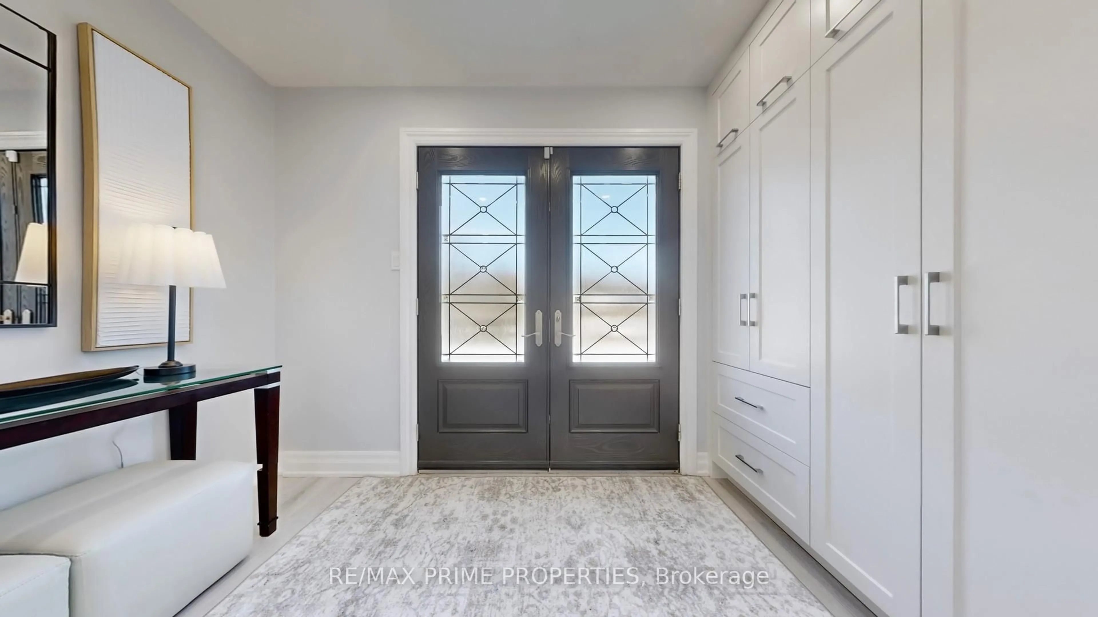 Indoor entryway for 63 Reeve Dr, Markham Ontario L3P 6C2