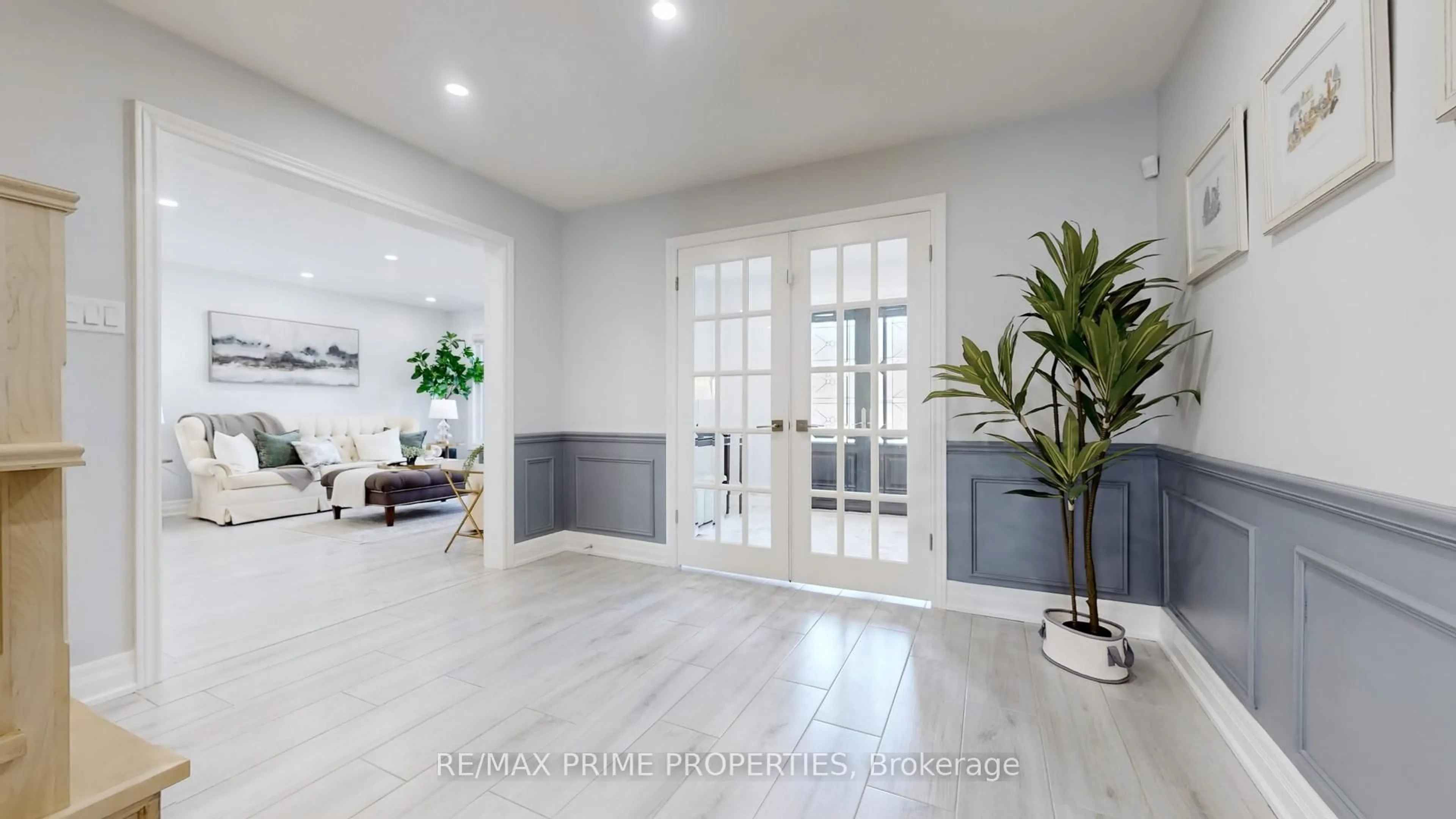 Indoor entryway for 63 Reeve Dr, Markham Ontario L3P 6C2