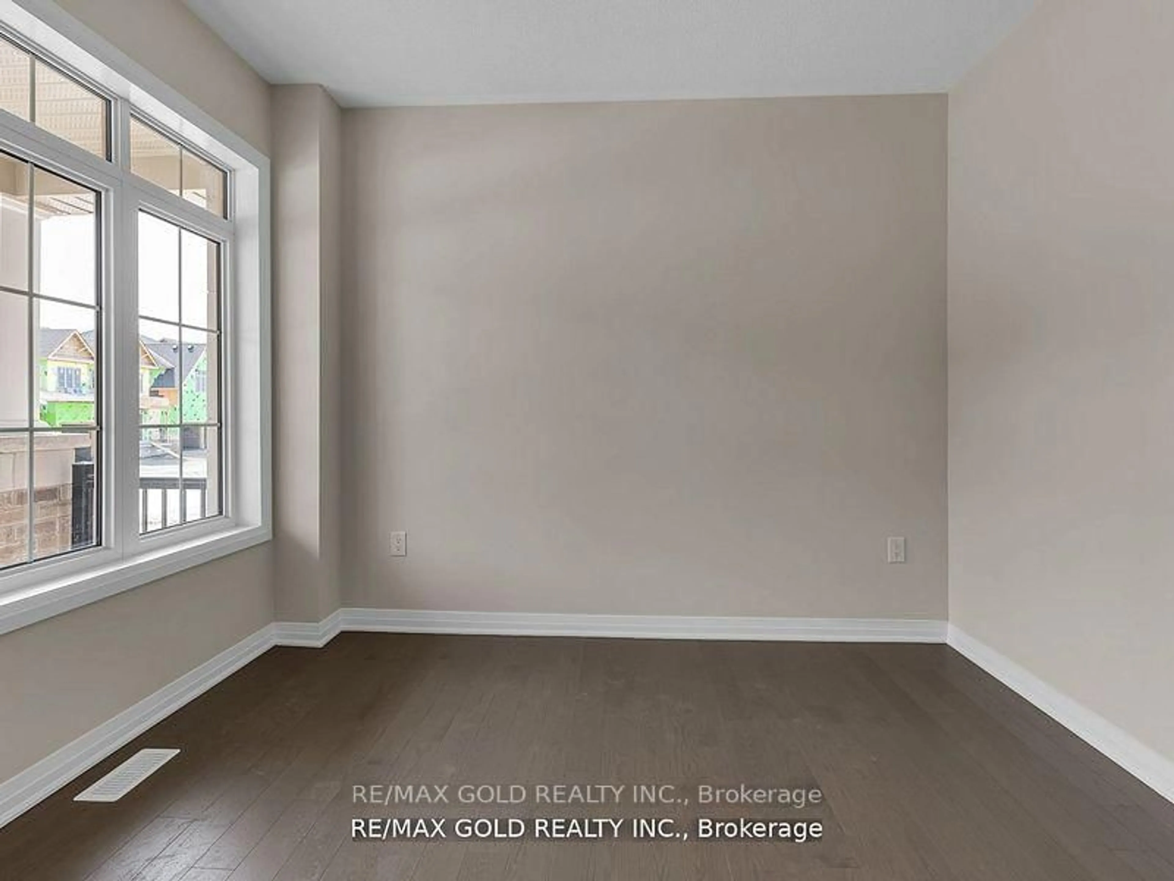 A pic of a room for 1530 Prentice Rd, Innisfil Ontario L9S 0R3