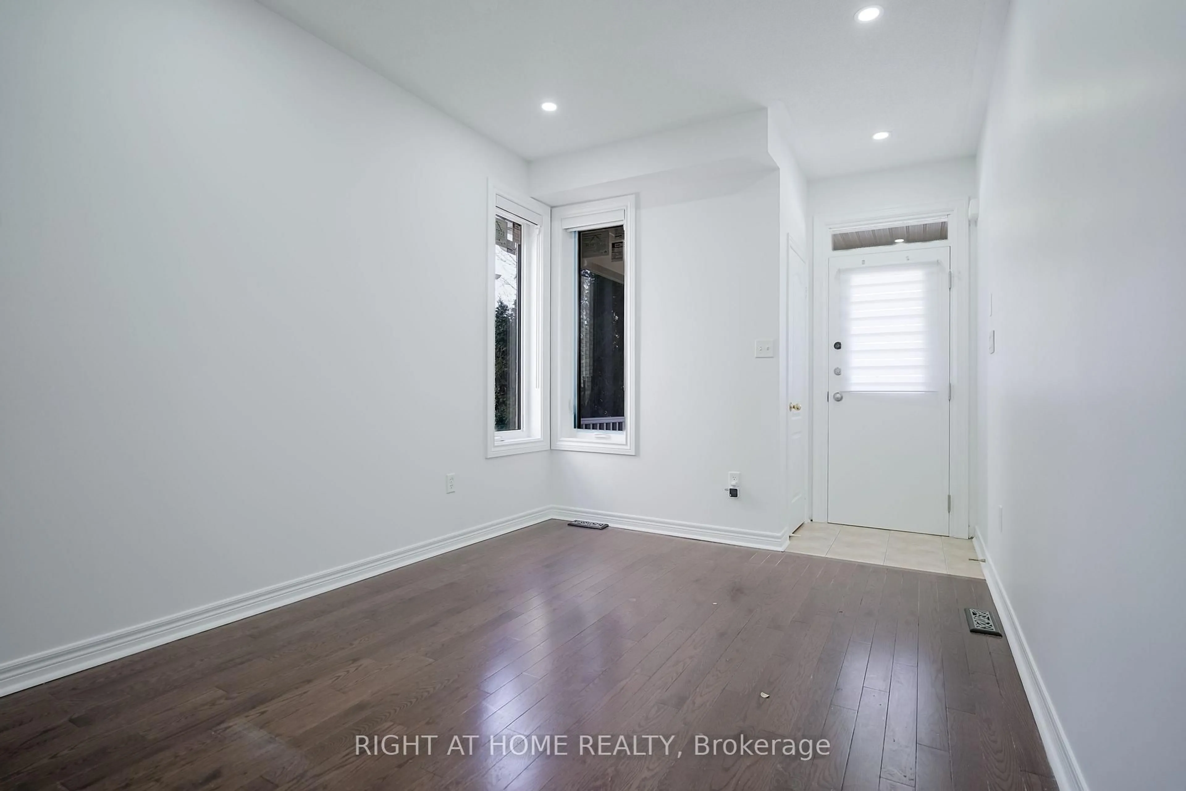 Unknown for 74 Amos Lehman Way, Whitchurch-Stouffville Ontario L4A 0L3