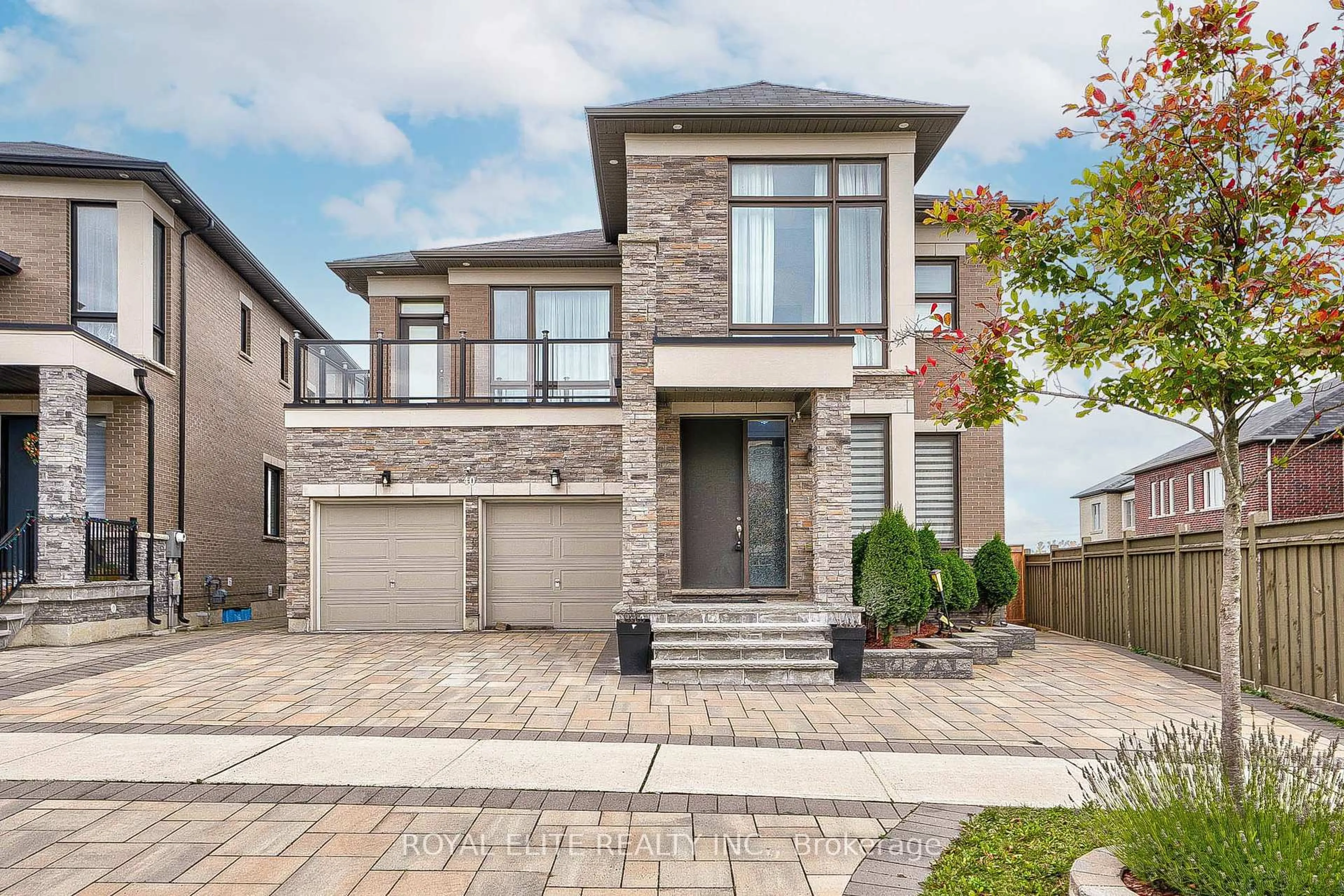 Home with brick exterior material, street for 40 Conklin Cres, Aurora Ontario L4G 0Z2