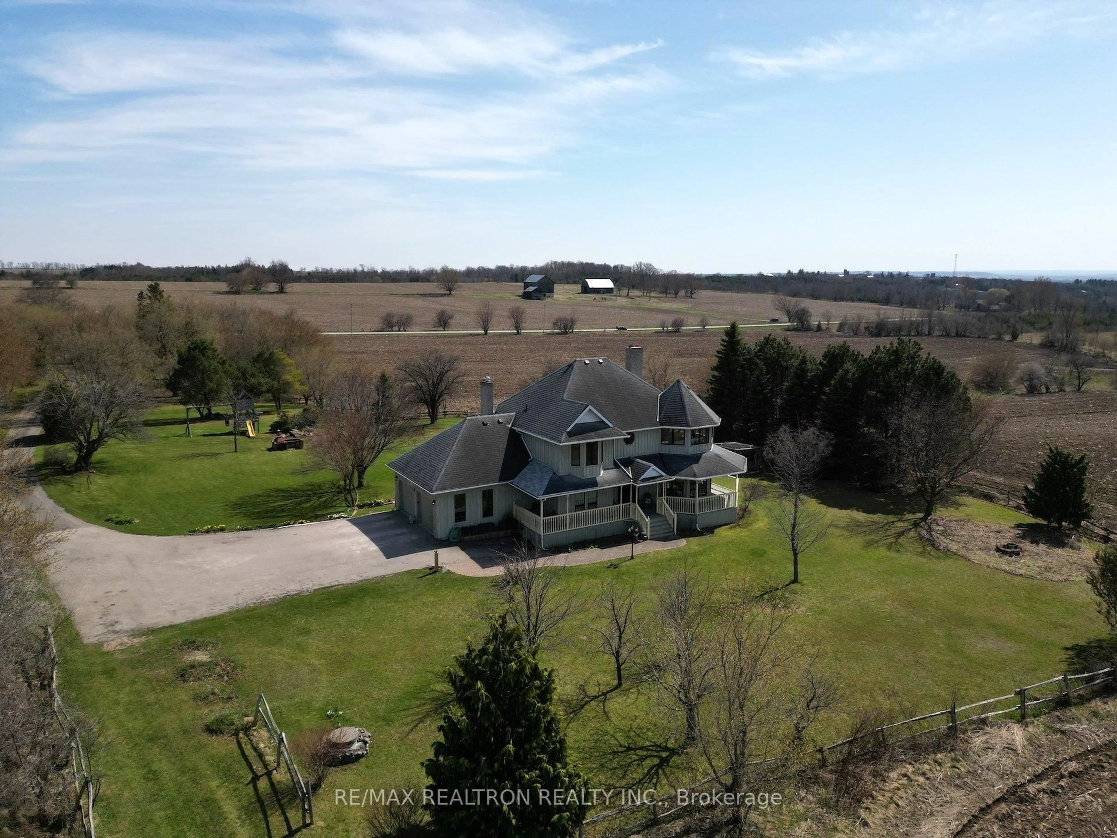 A pic from outside/outdoor area/front of a property/back of a property/a pic from drone, water/lake/river/ocean view for 4144 Line 12 N/A, Bradford West Gwillimbury Ontario L0L 1L0