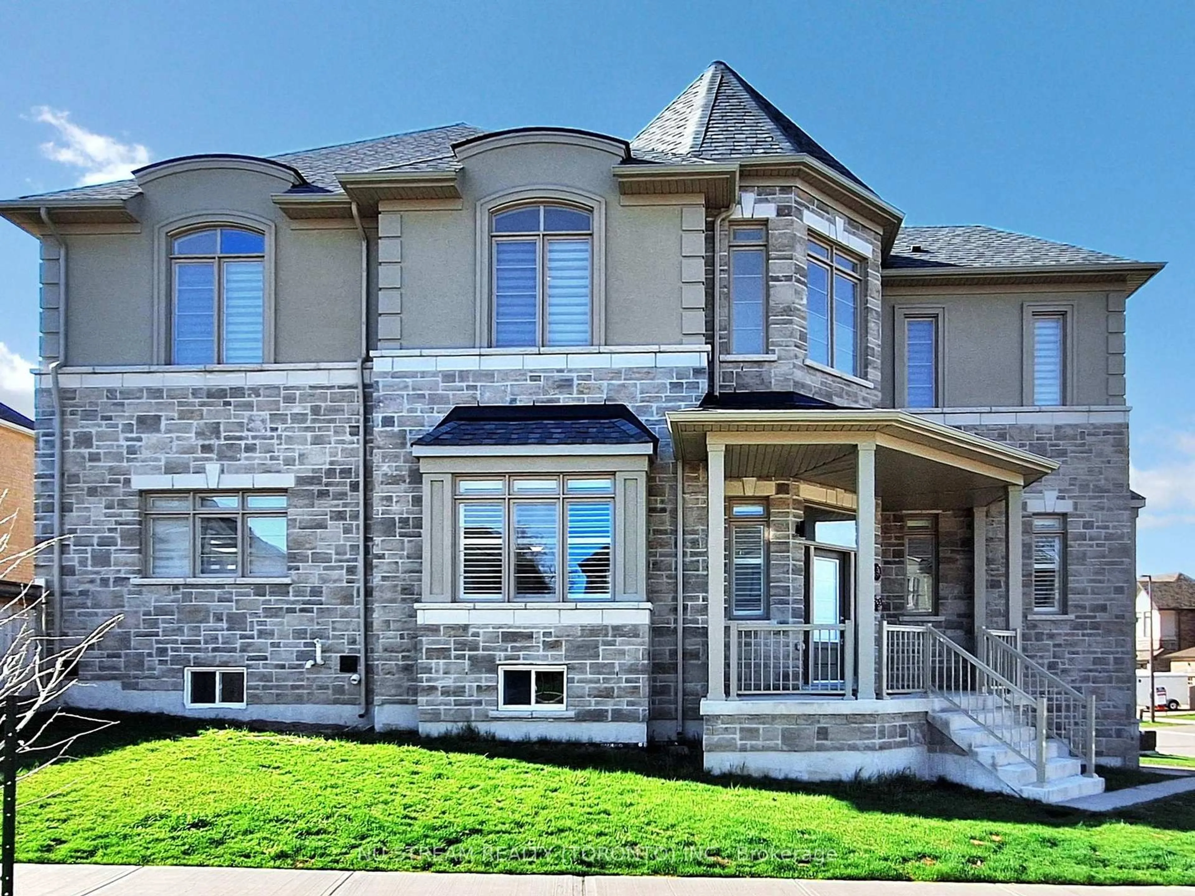 Home with brick exterior material, street for 2 Pietrowski Dr, Georgina Ontario L4P 0J7