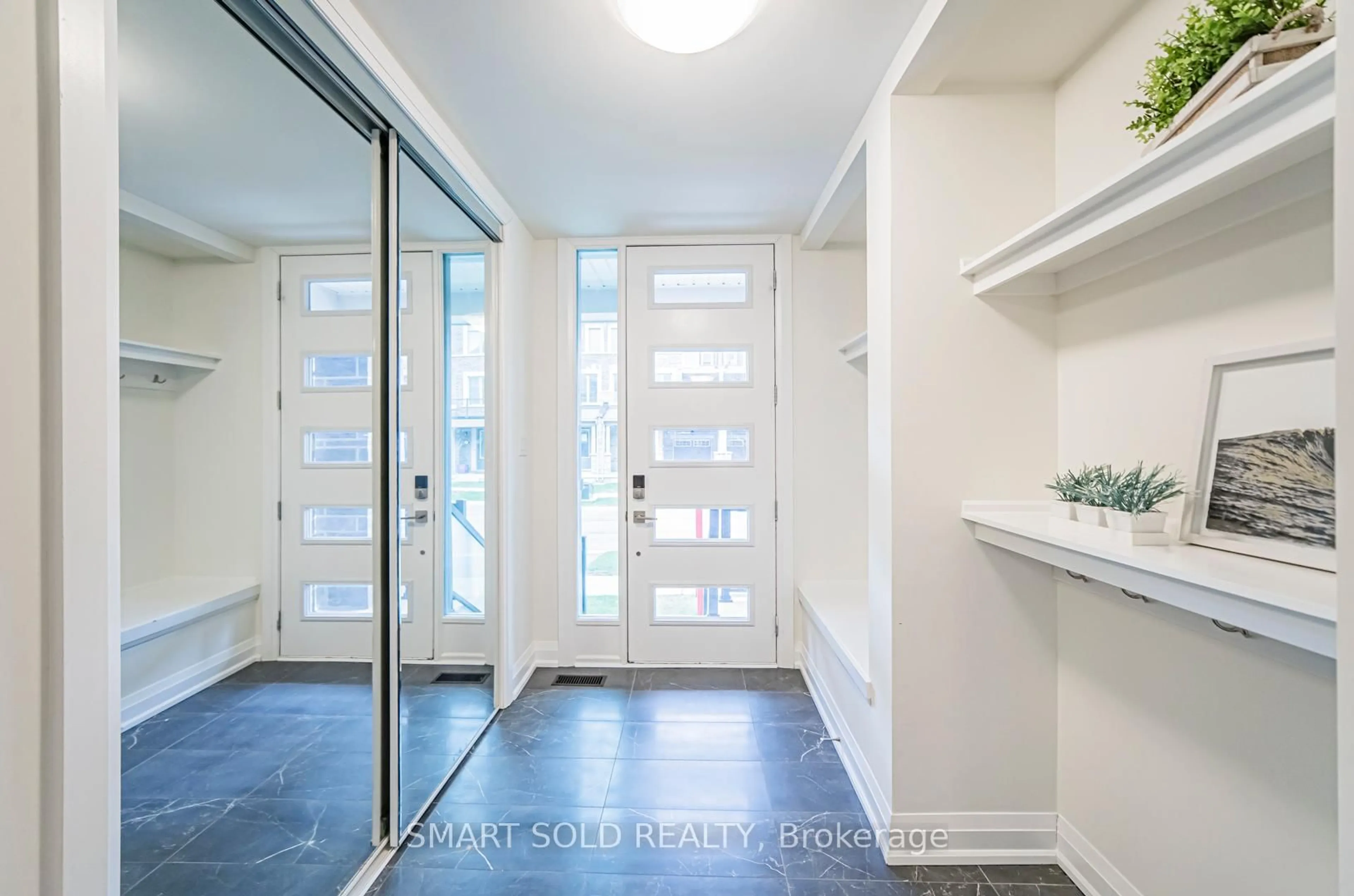 Indoor entryway for 34 Thomas Frisby Jr Cres, Markham Ontario L6C 3L1