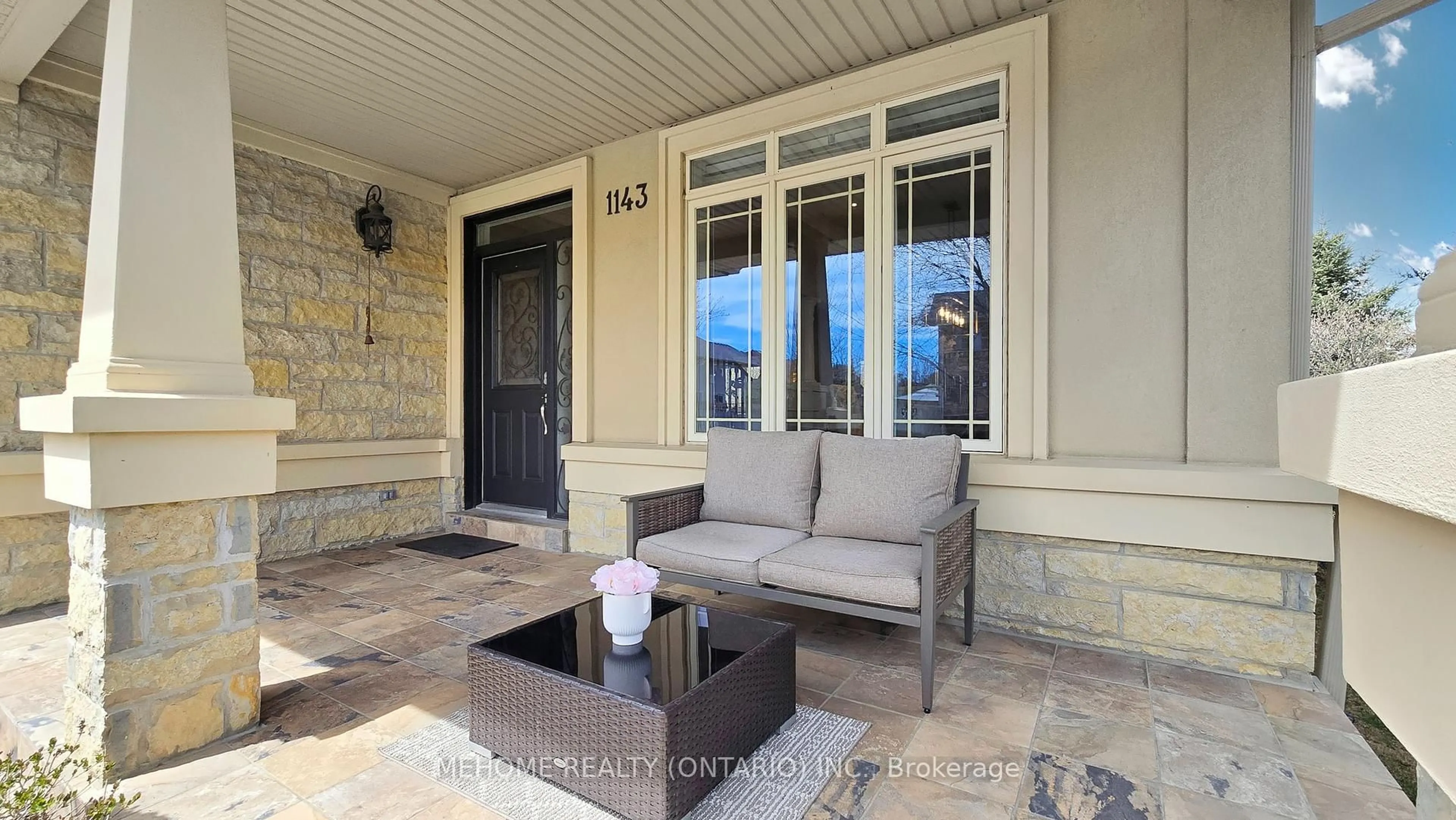Patio, street for 1143 Quaker Tr, Newmarket Ontario L3X 3E2