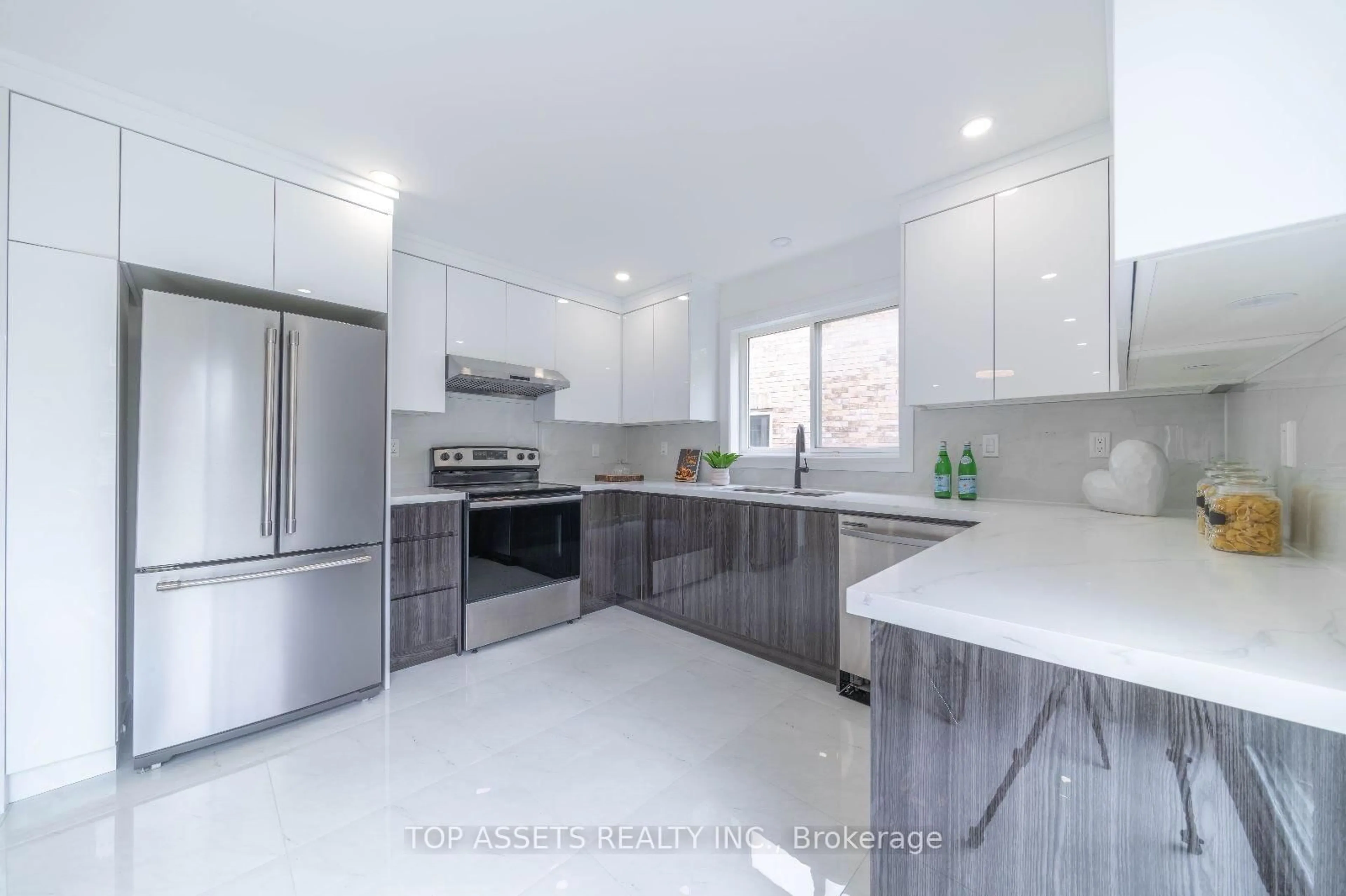Contemporary kitchen, ceramic/tile floor for 37 Landsdown Cres, Markham Ontario L6E 1M6