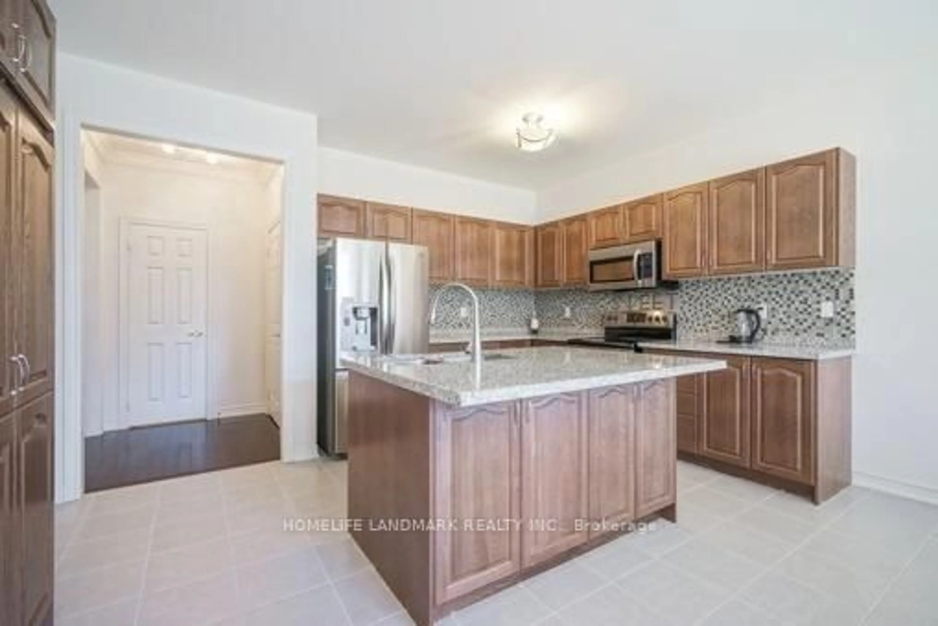 Open concept kitchen, ceramic/tile floor for 377 Lauderdale Dr, Vaughan Ontario L6A 4K9