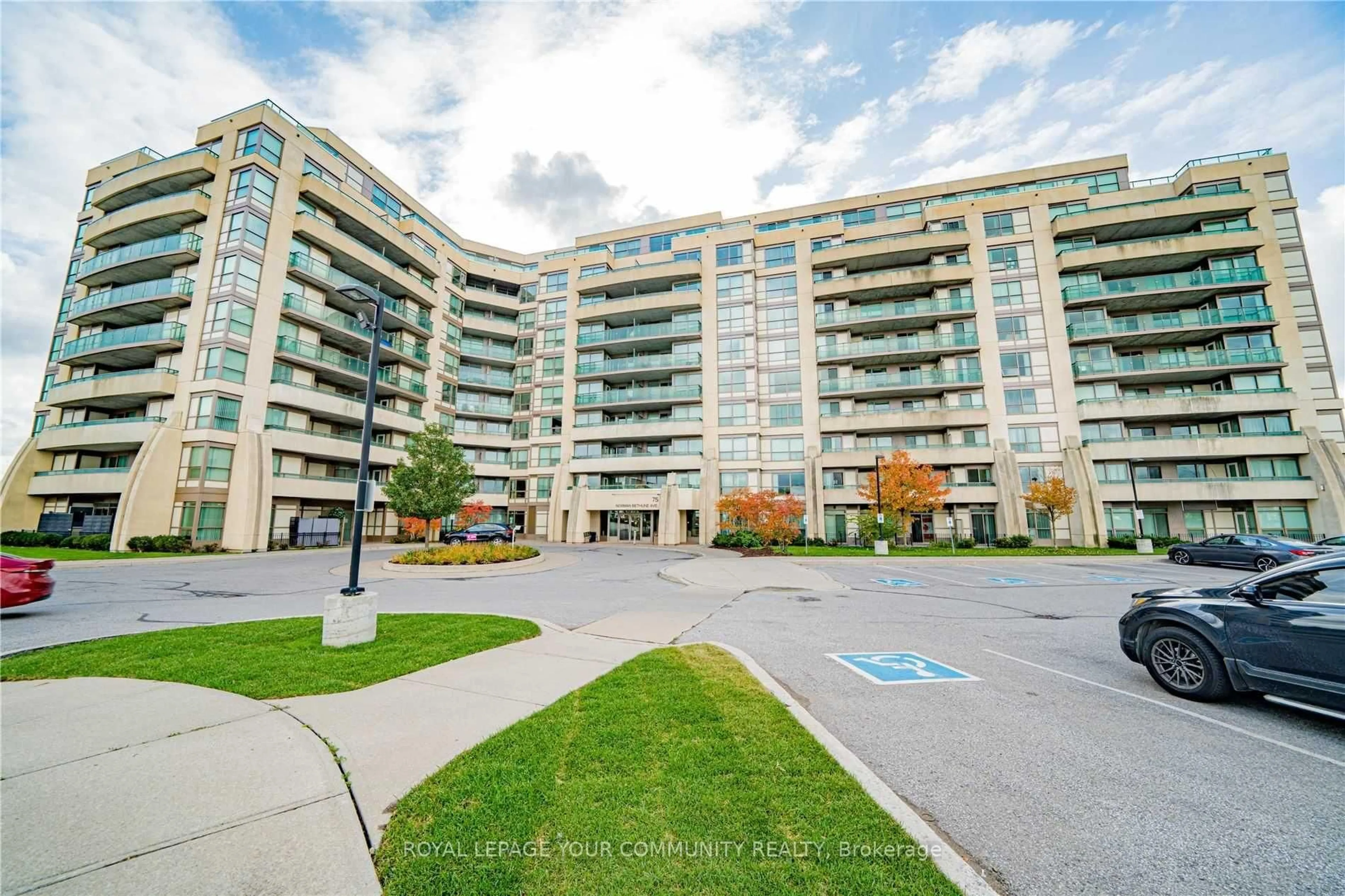 A pic from outside/outdoor area/front of a property/back of a property/a pic from drone, street for 75 Norman Bethune Ave #0114, Richmond Hill Ontario L4B 0B6