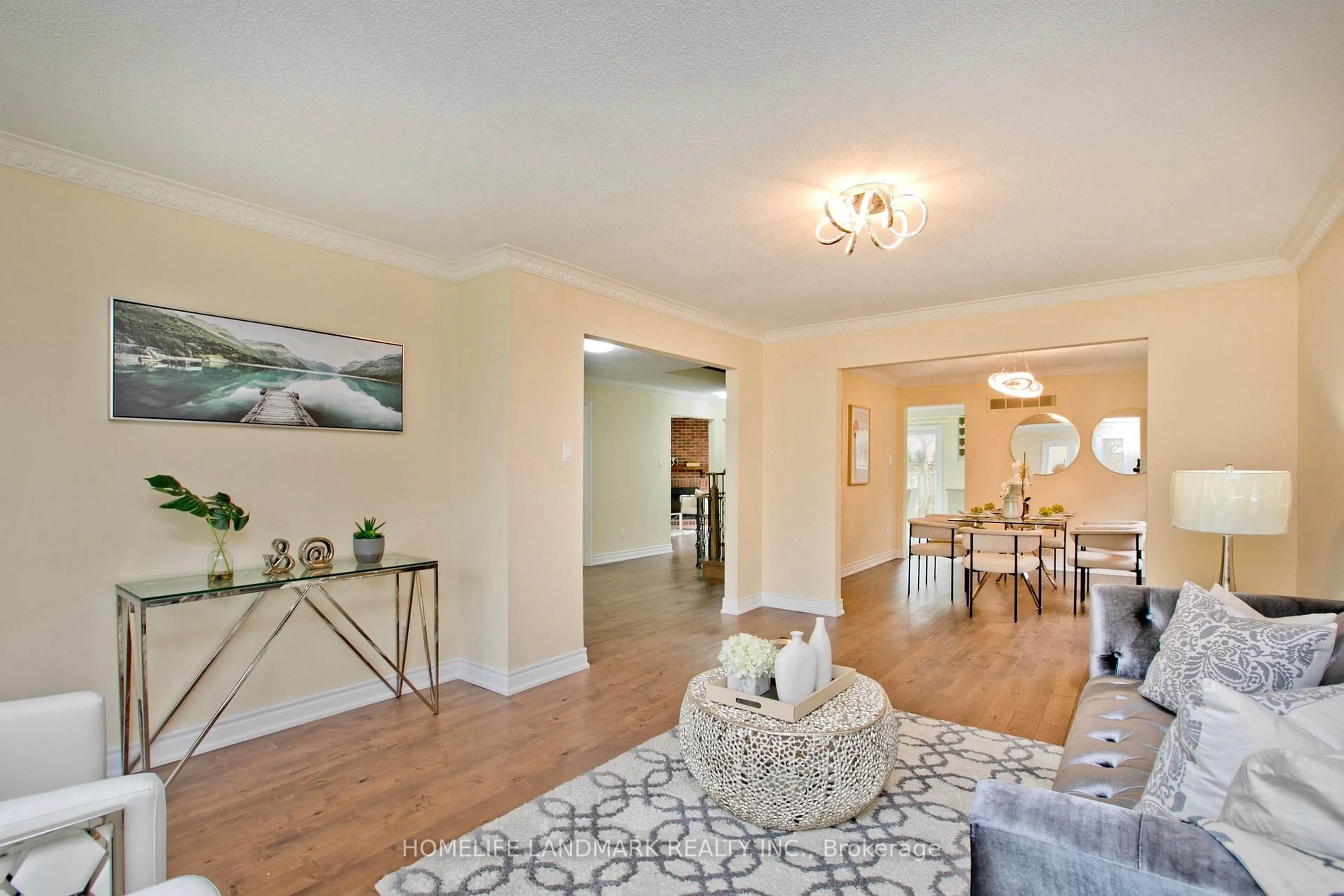 Unknown for 124 Carrington Dr, Richmond Hill Ontario L4C 7Y9