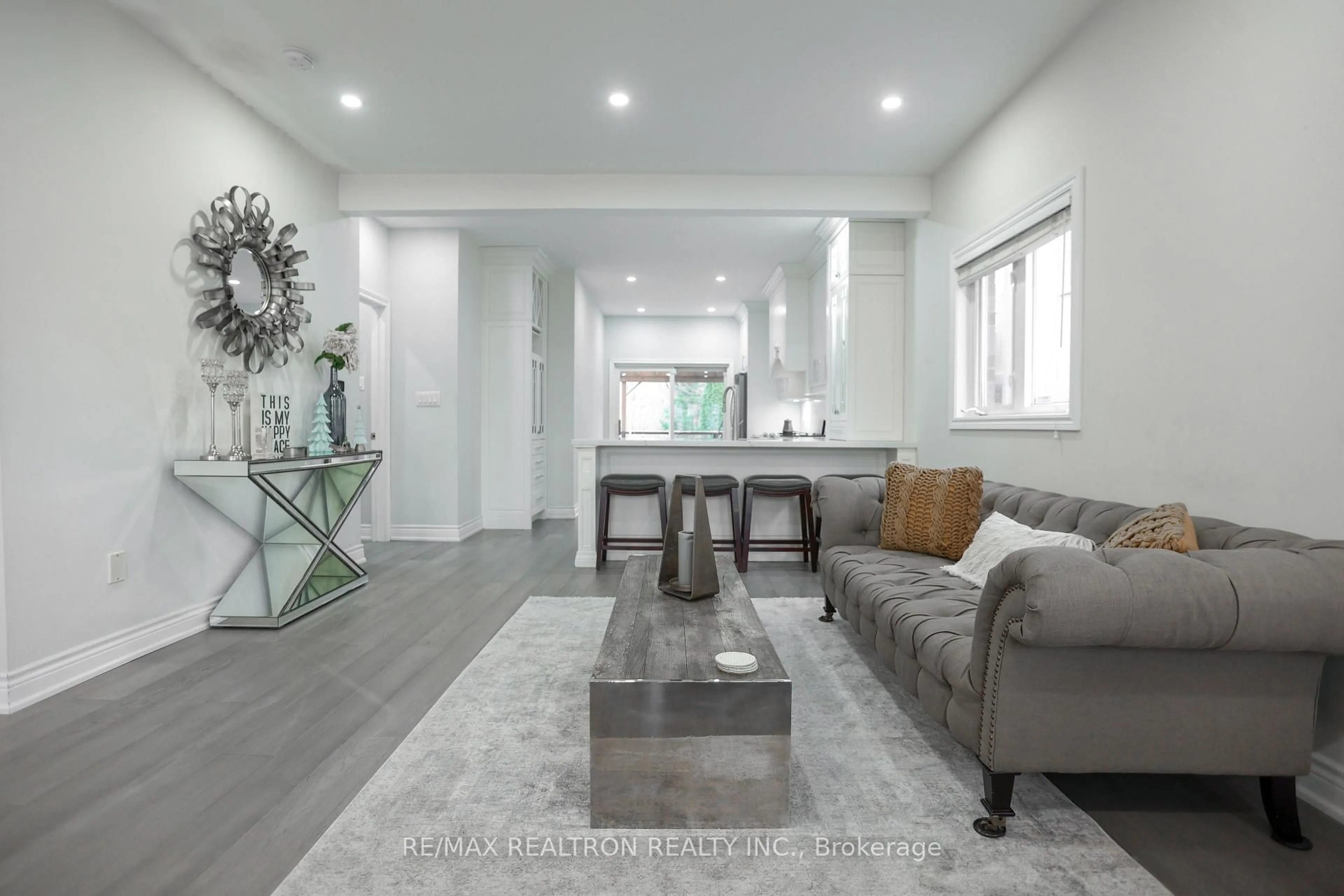 Living room with furniture, unknown for 125 Humberland Dr, Richmond Hill Ontario L4E 3Y6