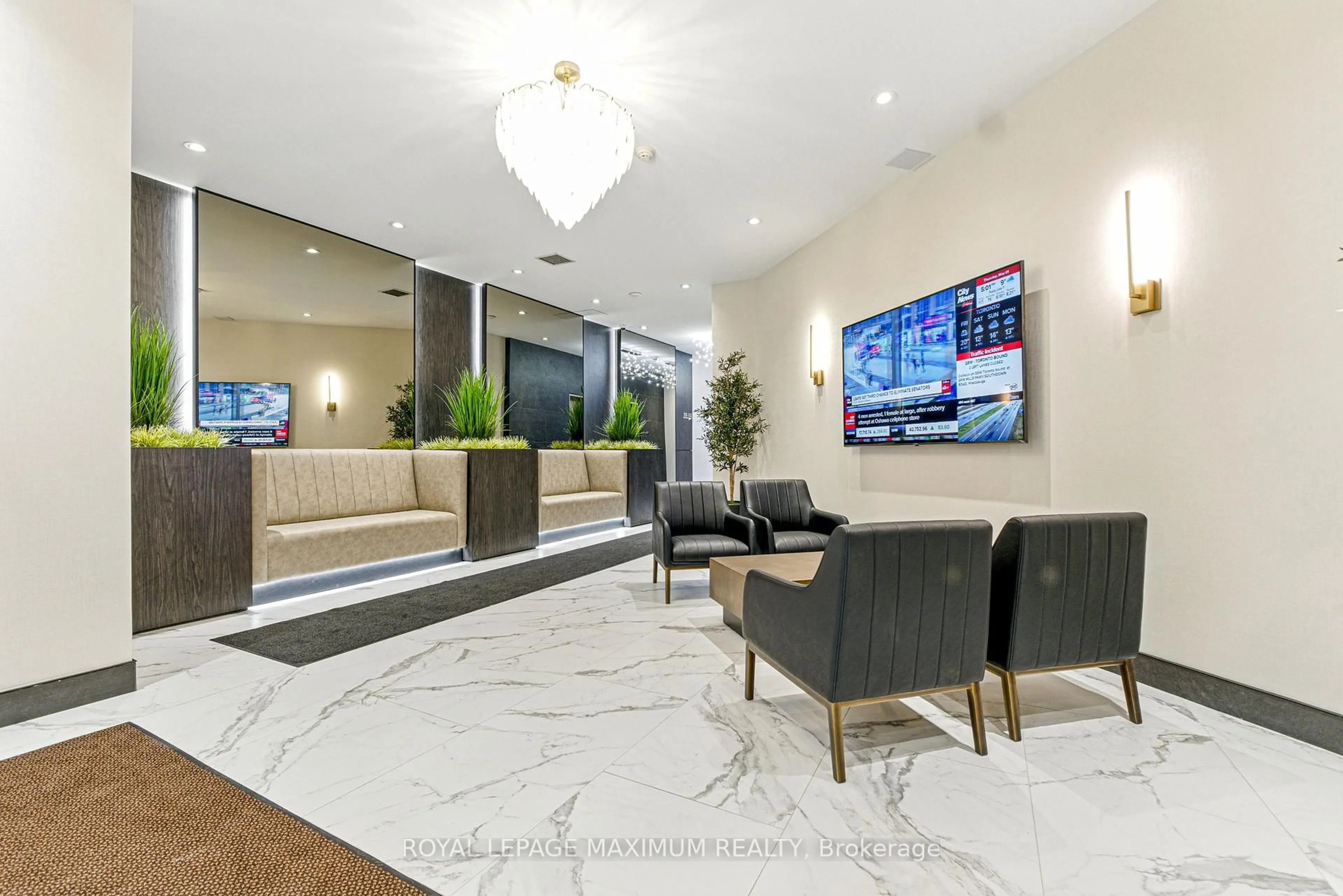 Lobby for 160 Woodbridge Ave #610, Vaughan Ontario L4L 0B8