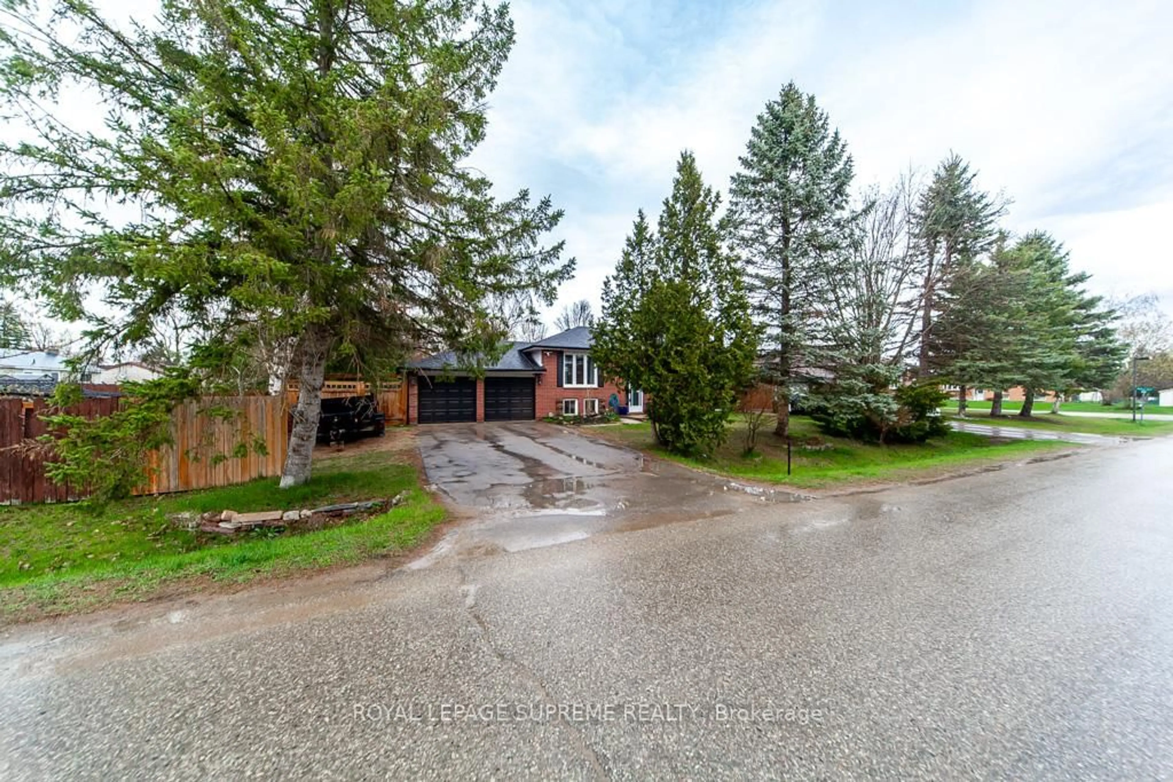 A pic from outside/outdoor area/front of a property/back of a property/a pic from drone, street for 2 Orsi St, Adjala-Tosorontio Ontario L0M 1J0