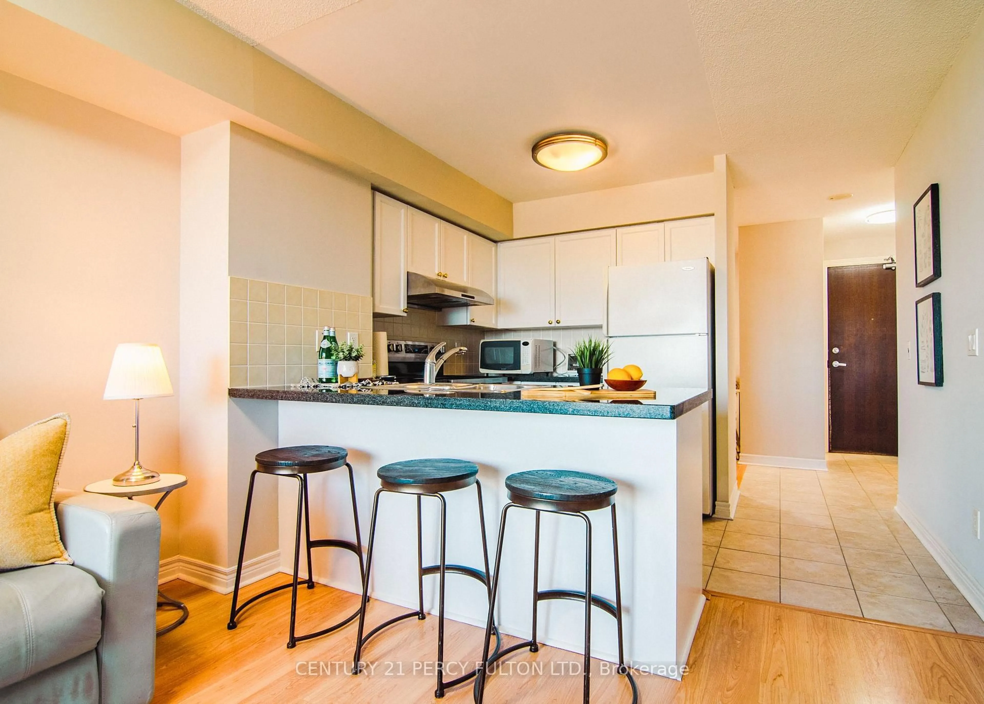 Open concept kitchen, unknown for 15 North Park Rd #707, Vaughan Ontario L4J 0A1