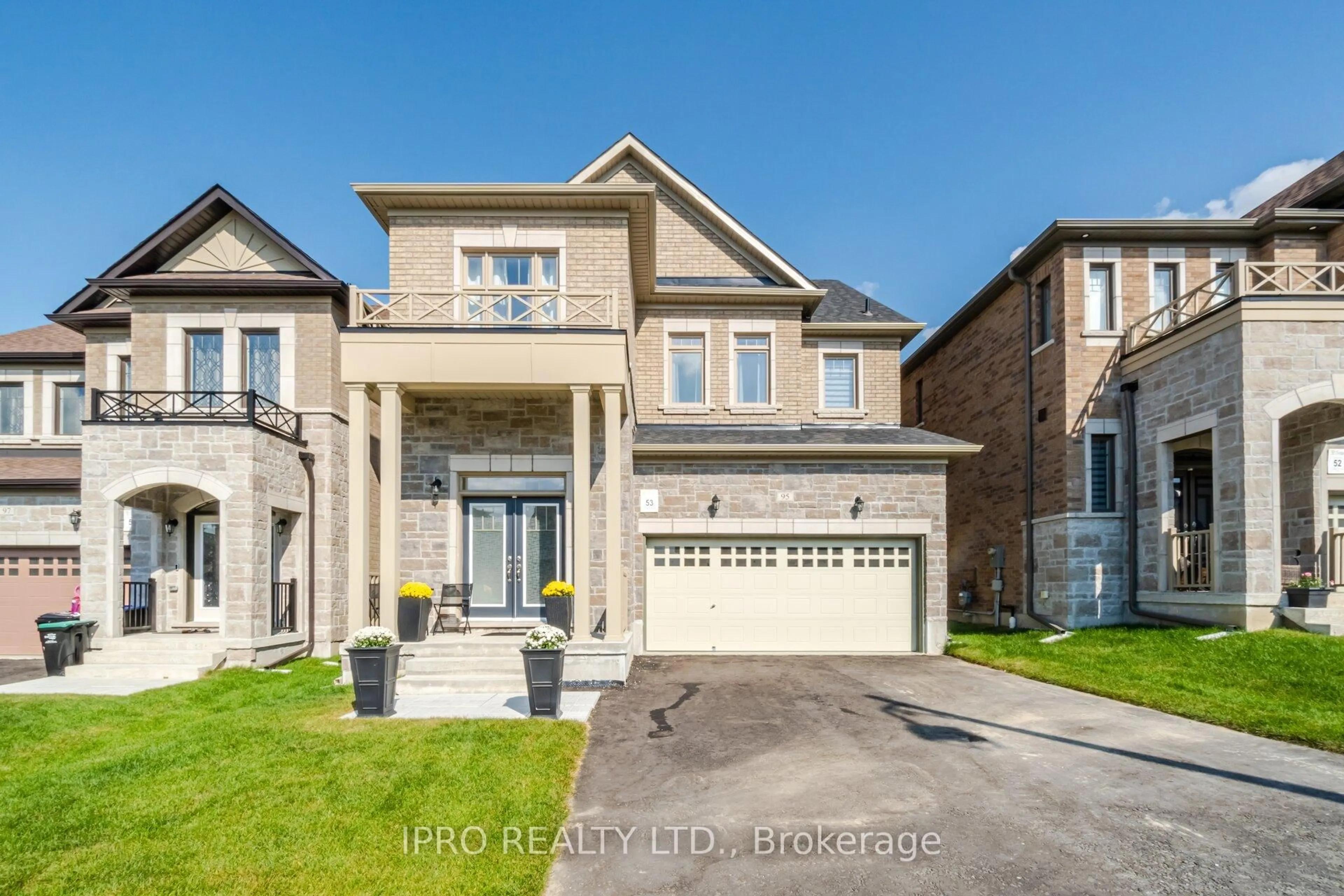 Home with brick exterior material, street for 95 Kennedy Blvd, New Tecumseth Ontario L9R 0T3