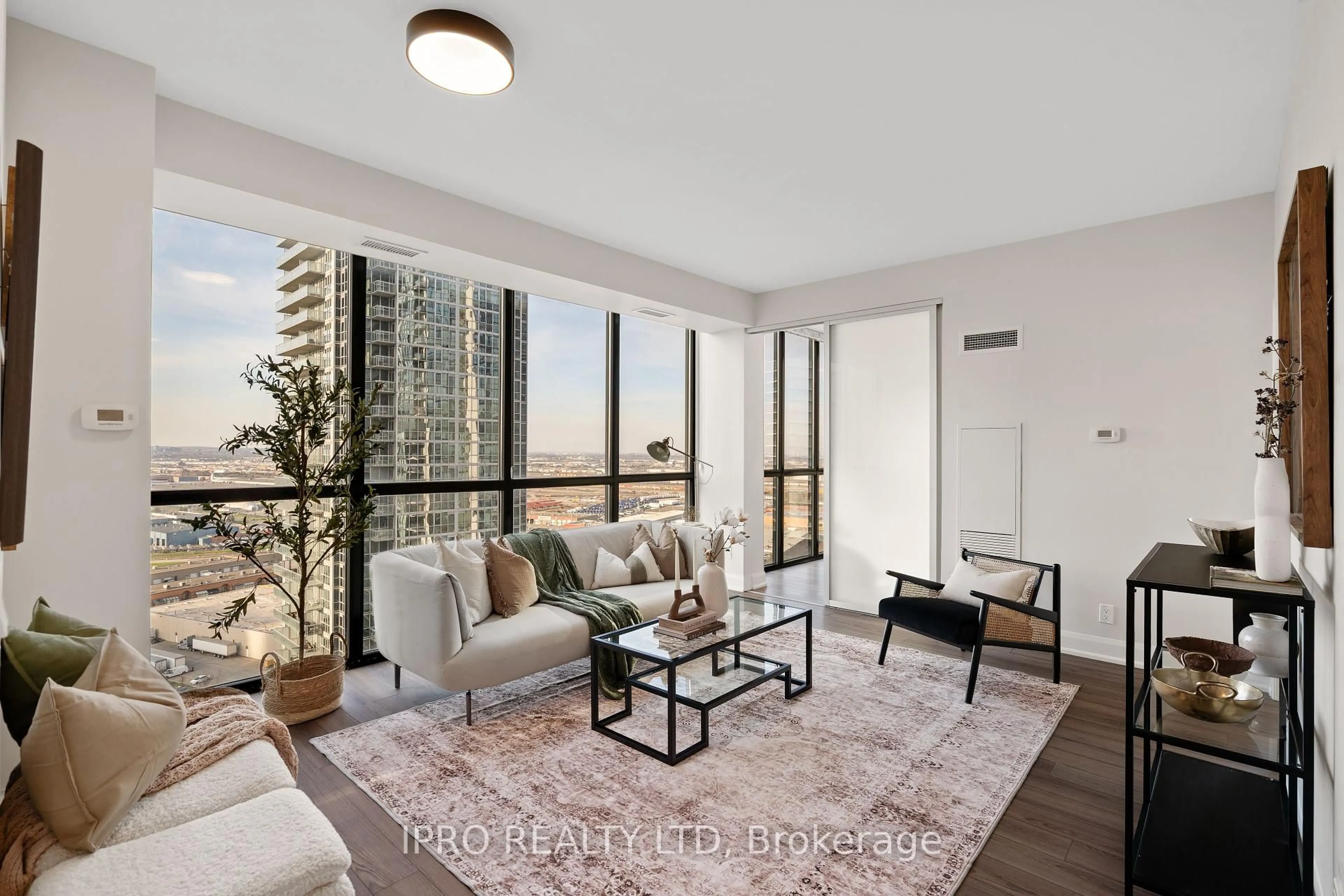 Living room with furniture, unknown for 2910 Highway 7 N/A #1909, Vaughan Ontario L4K 0H8