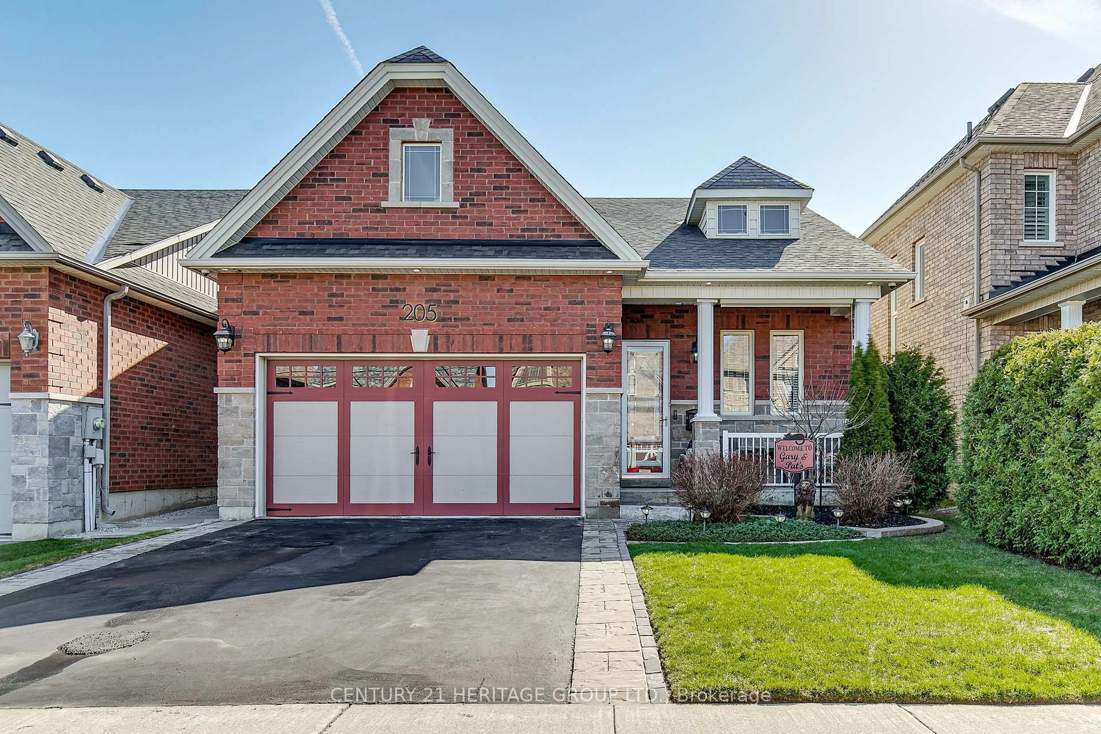 Home with brick exterior material, street for 205 8 Ave, New Tecumseth Ontario L9R 0H7