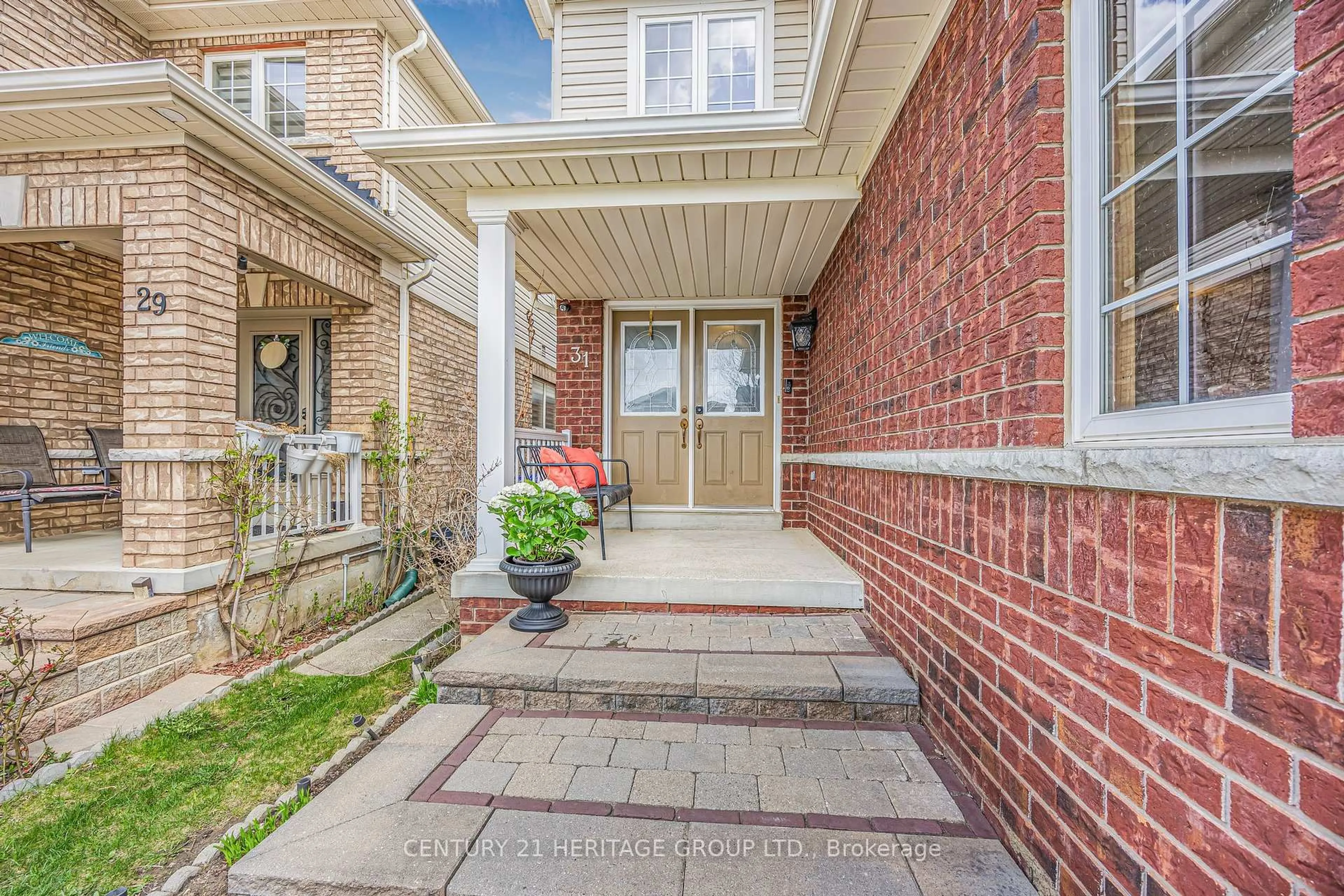 Home with brick exterior material, street for 31 Knight St, New Tecumseth Ontario L9R 0B1