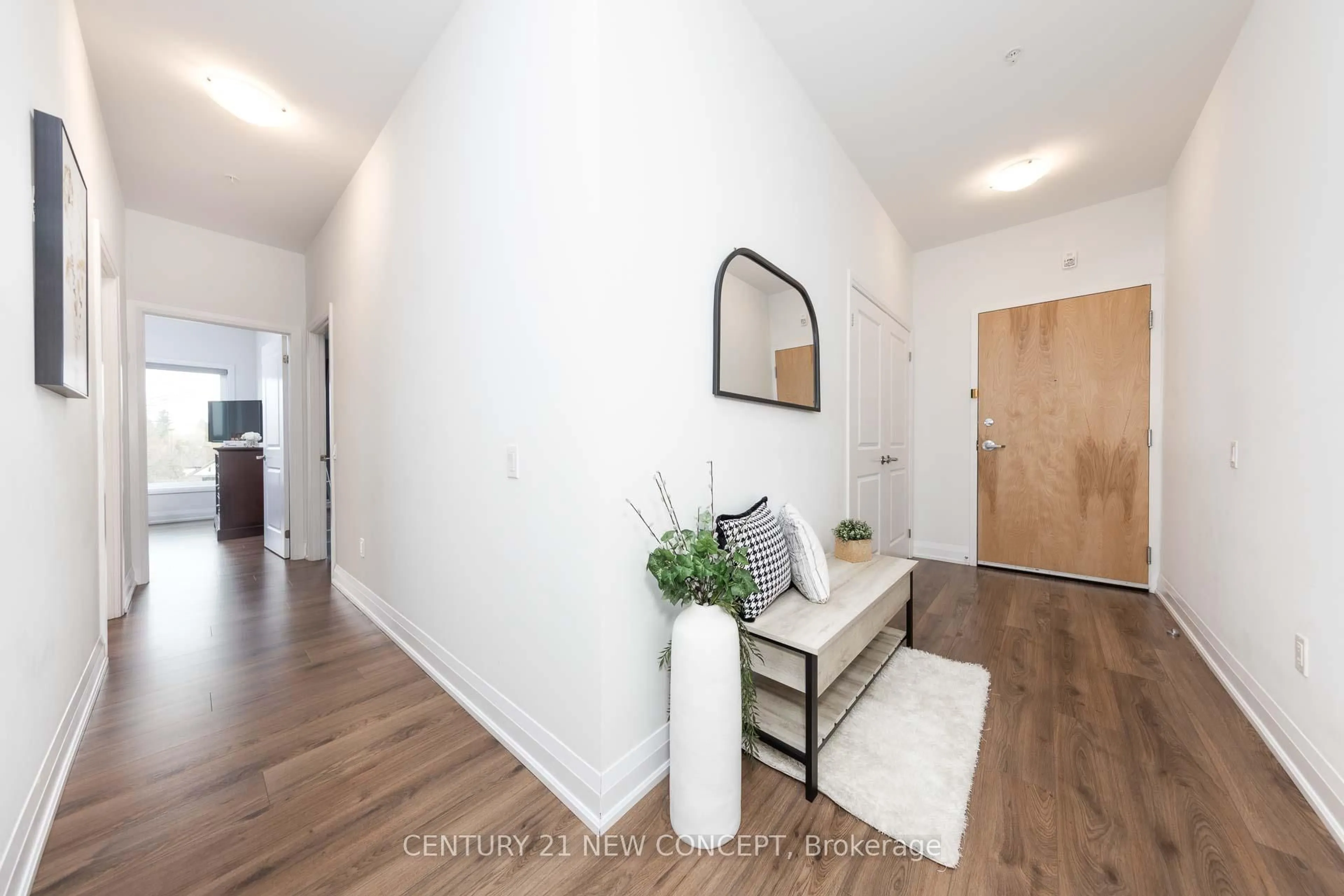 Indoor entryway for 64 Queen St #309, New Tecumseth Ontario L0G 1W0