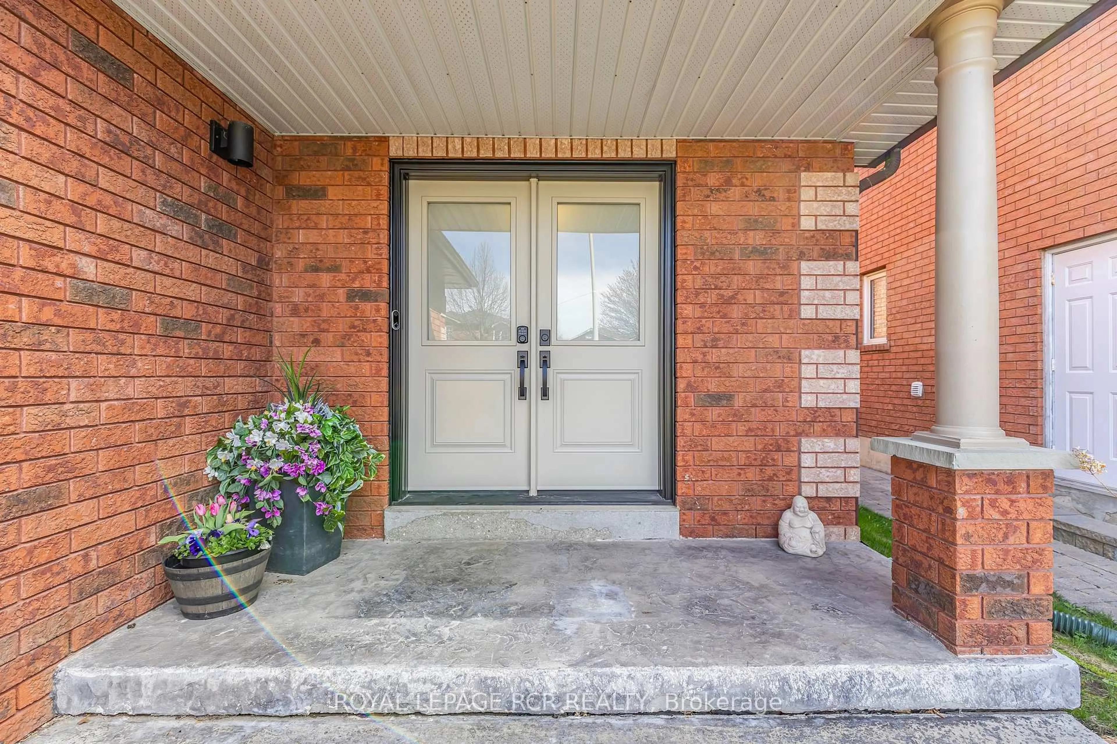 Indoor entryway for 39 Prince Dr, Bradford West Gwillimbury Ontario L3Z 3B6