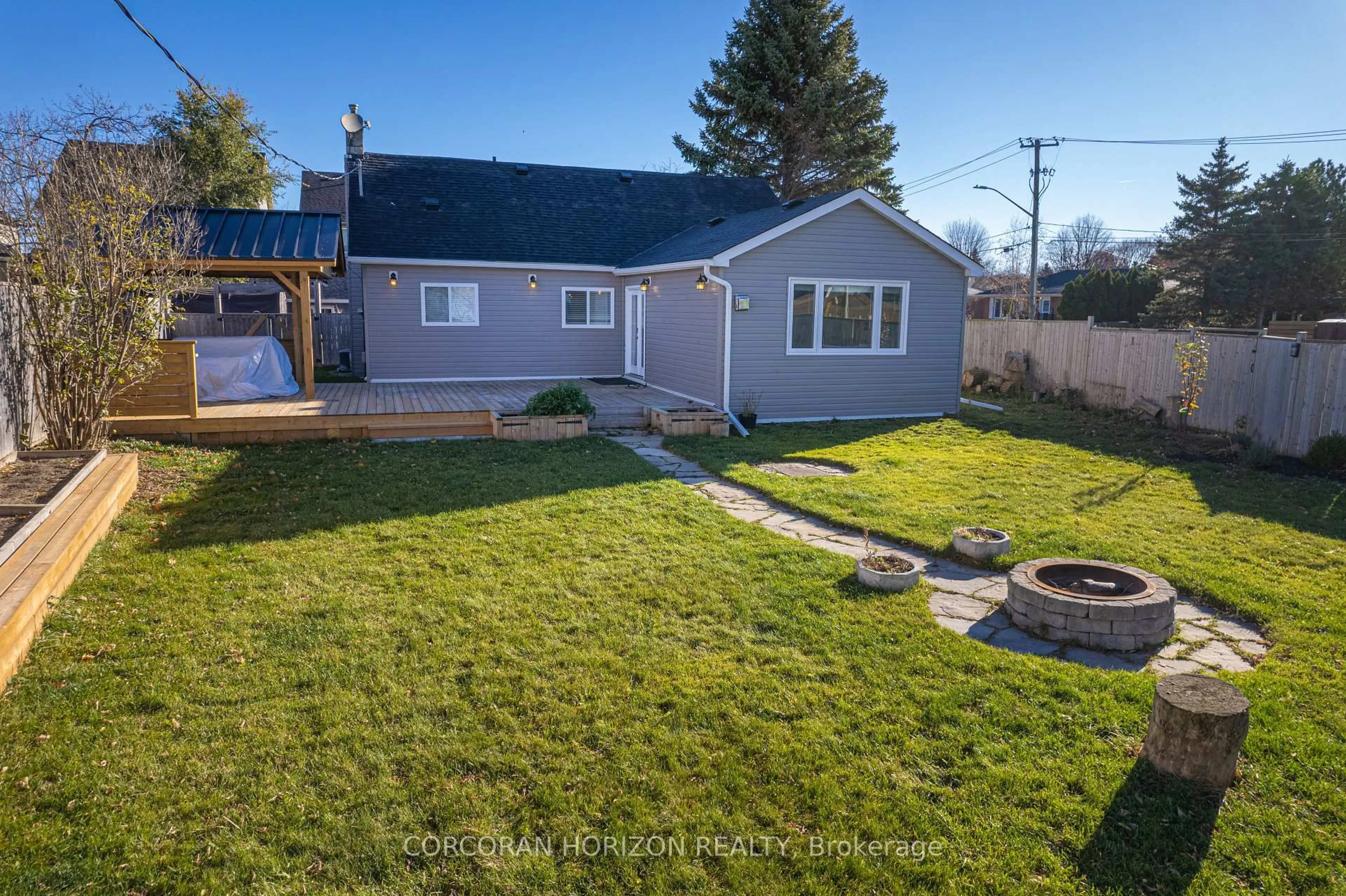 A pic from outside/outdoor area/front of a property/back of a property/a pic from drone, street for 10 Essa Rd, New Tecumseth Ontario L9R 1N3