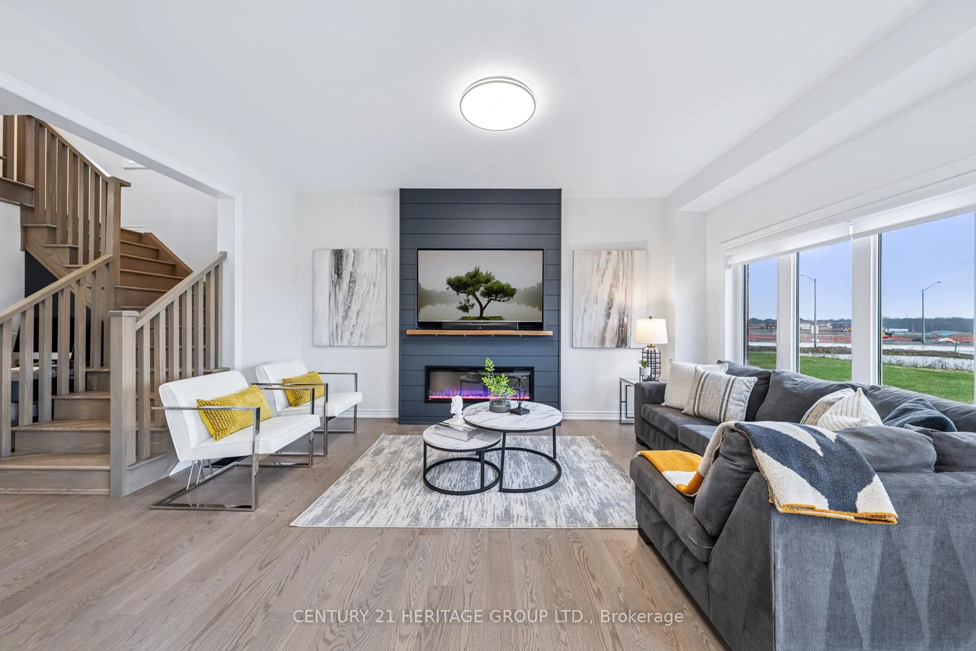 Living room with furniture, unknown for 1265 Broderick St, Innisfil Ontario L9S 0P6