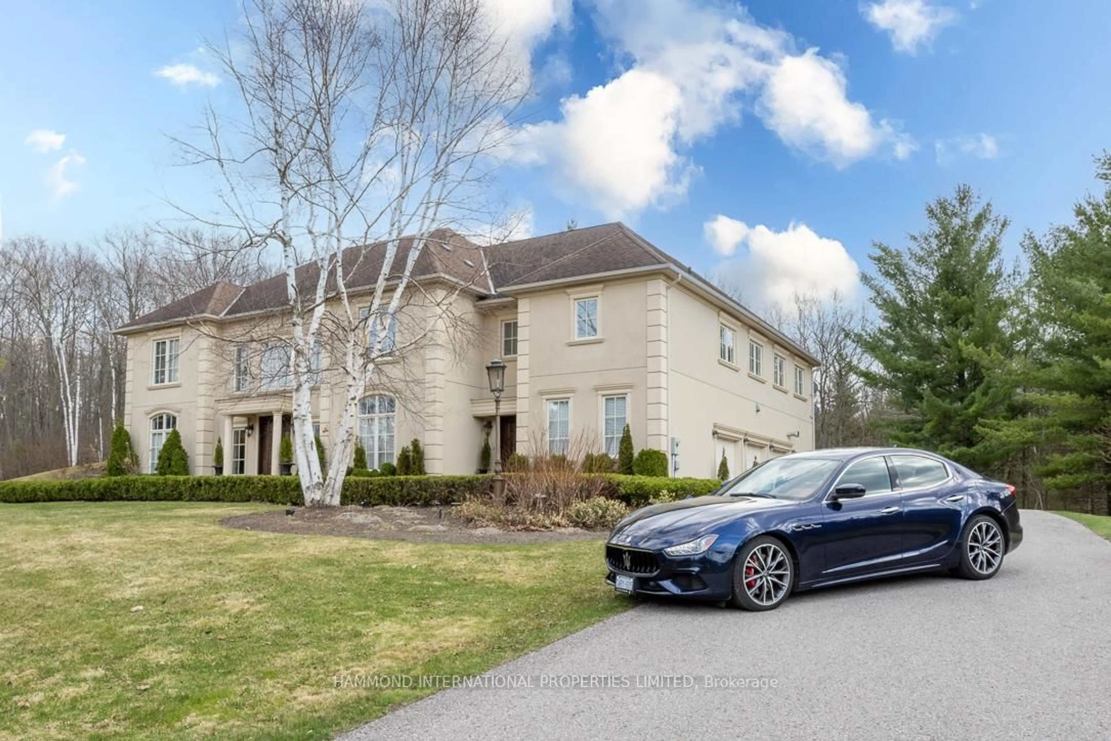 Unknown for 65 Kingswood Dr, King Ontario L7B 1K8