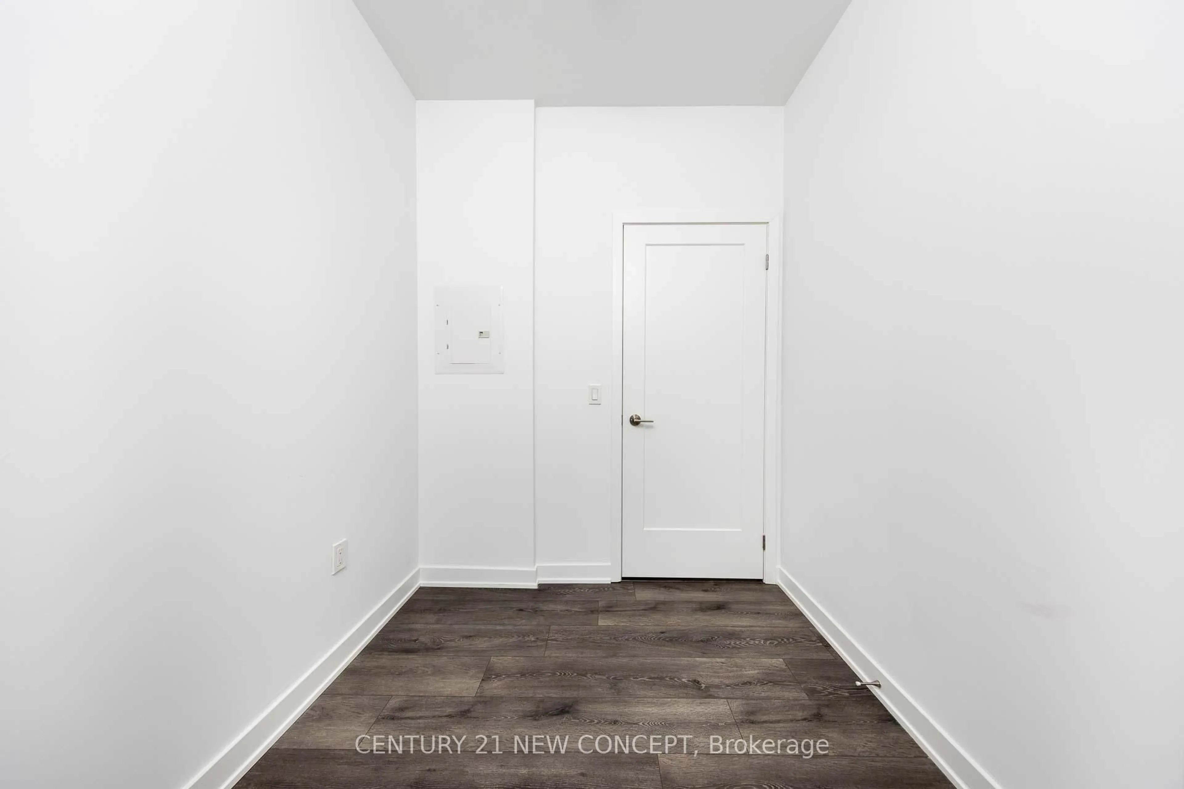 A pic of a room for 105 Oneida Cres #1003, Richmond Hill Ontario L4B 0H6
