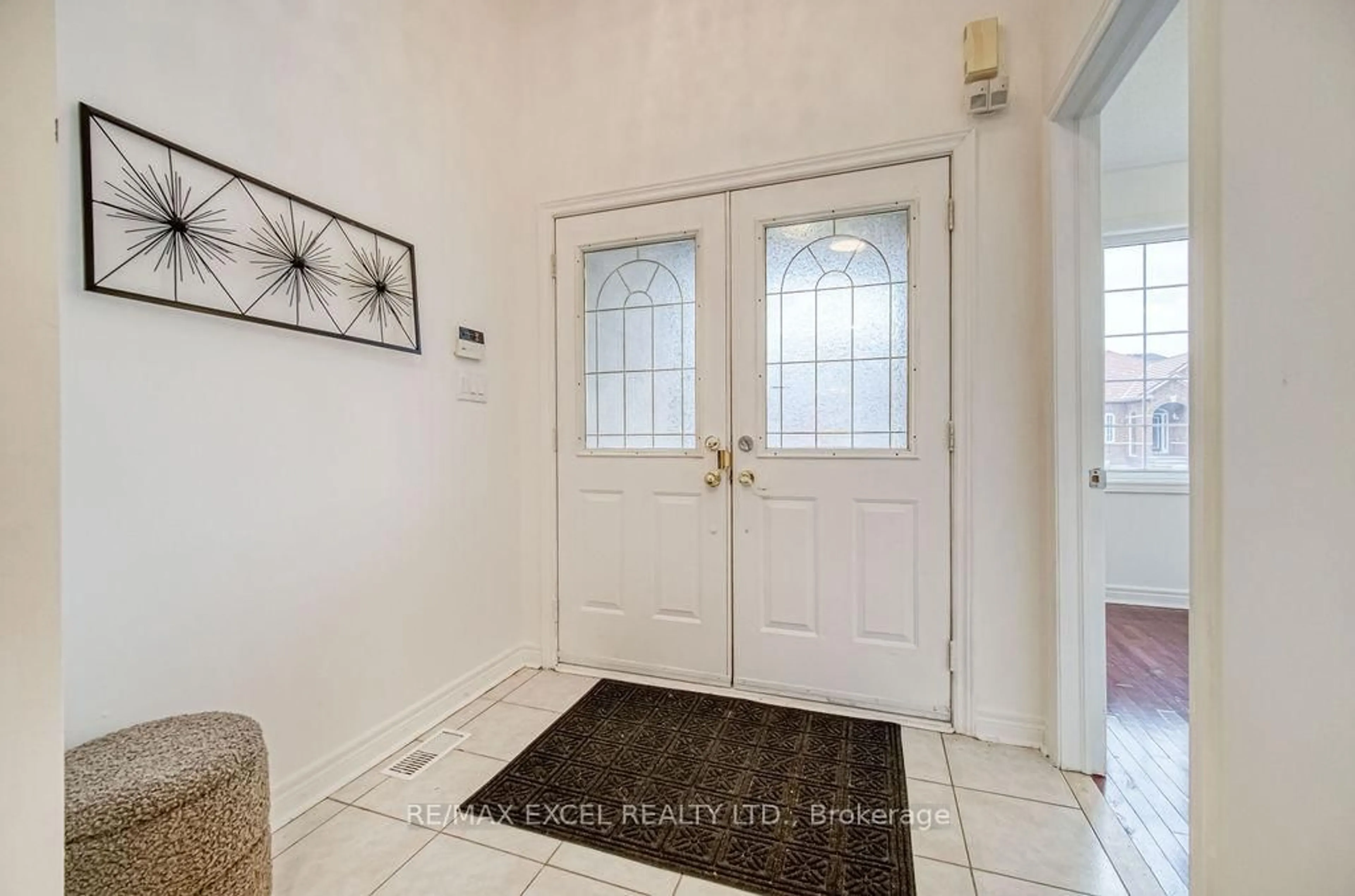 Indoor entryway for 316 Williamson Rd, Markham Ontario L6E 2A7