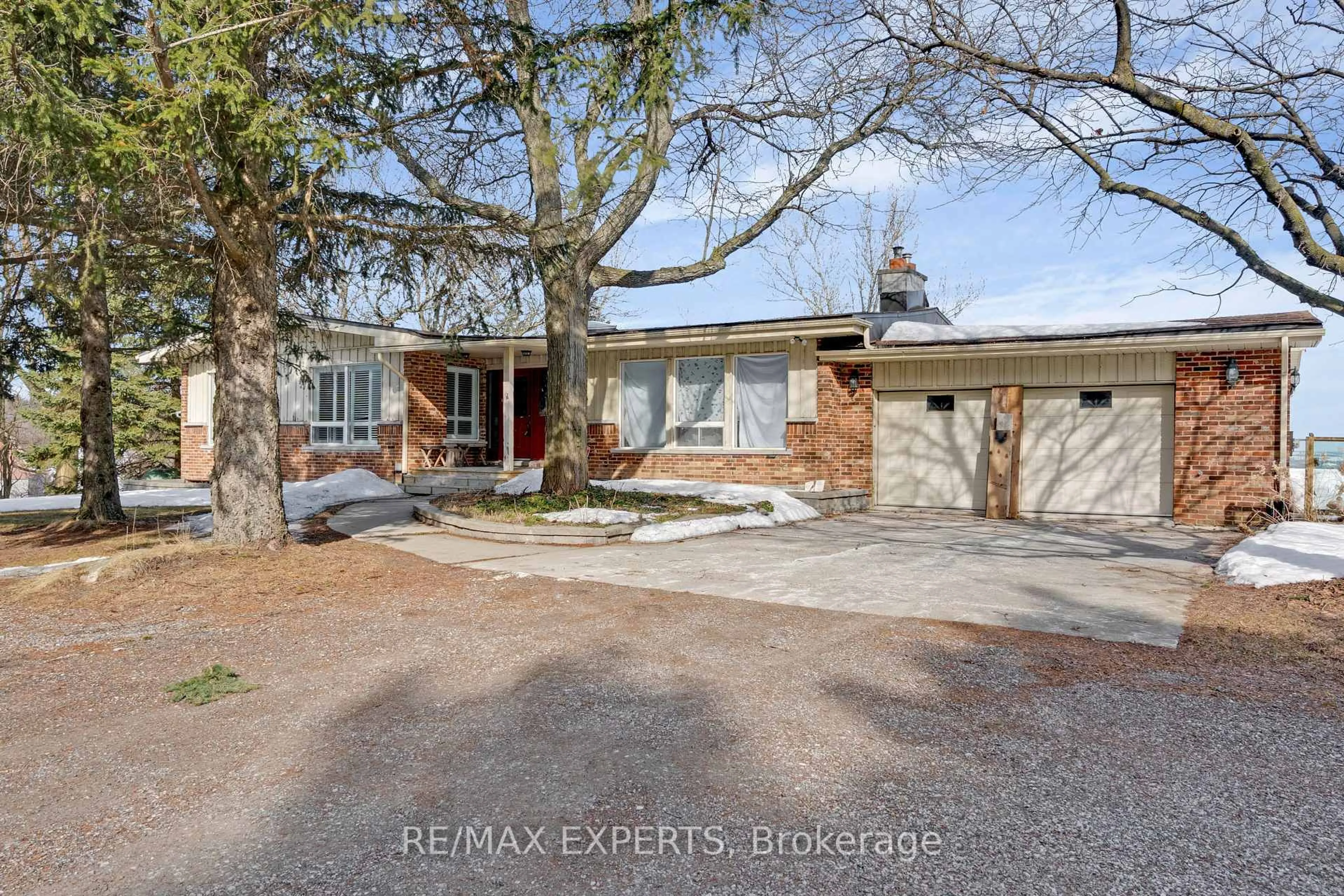 Home with brick exterior material, street for 5780 17th Sdrd, King Ontario L0G 1T0