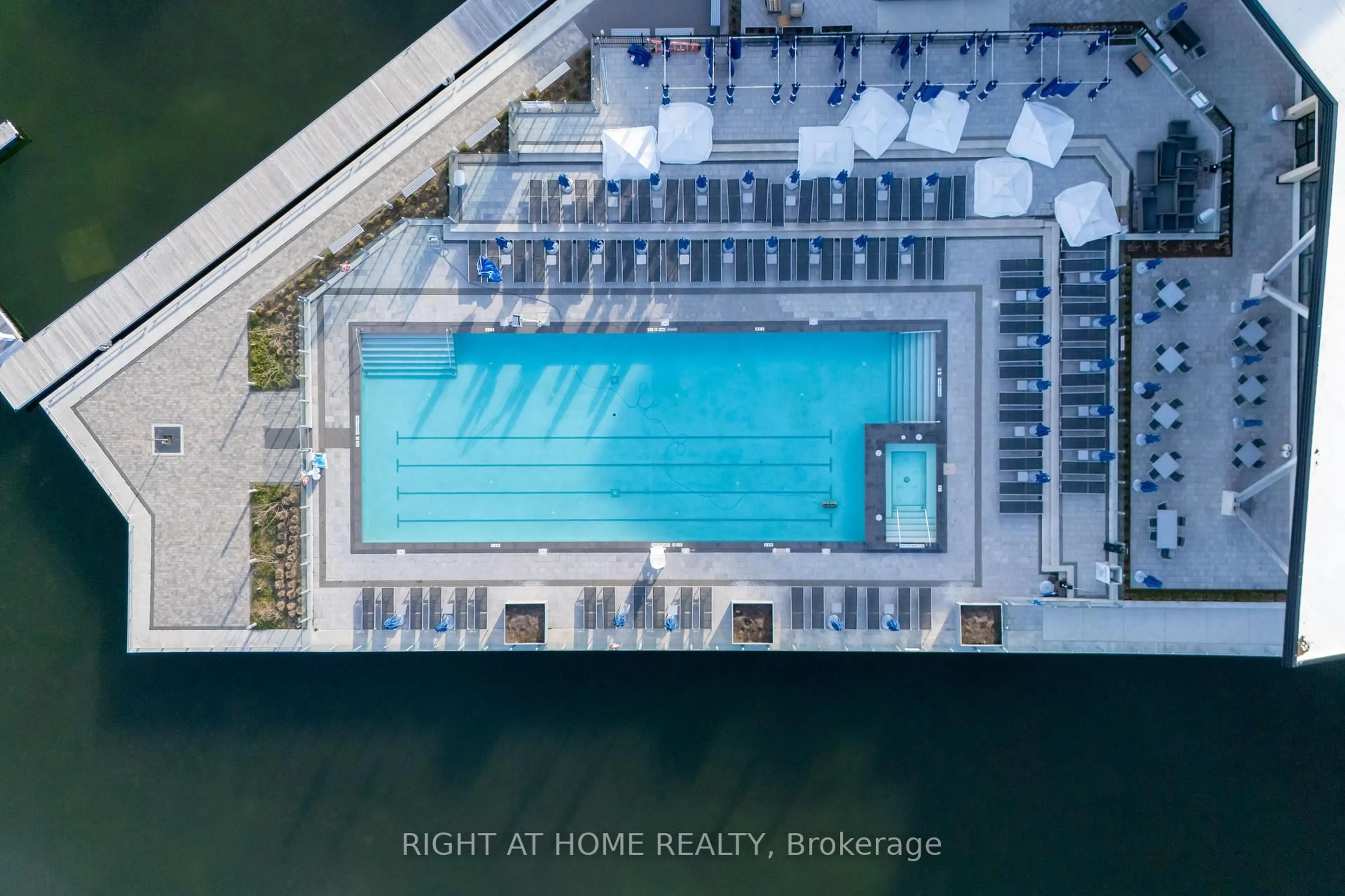 Pool for 415 Sea Ray Ave #2, Innisfil Ontario L9S 0R5