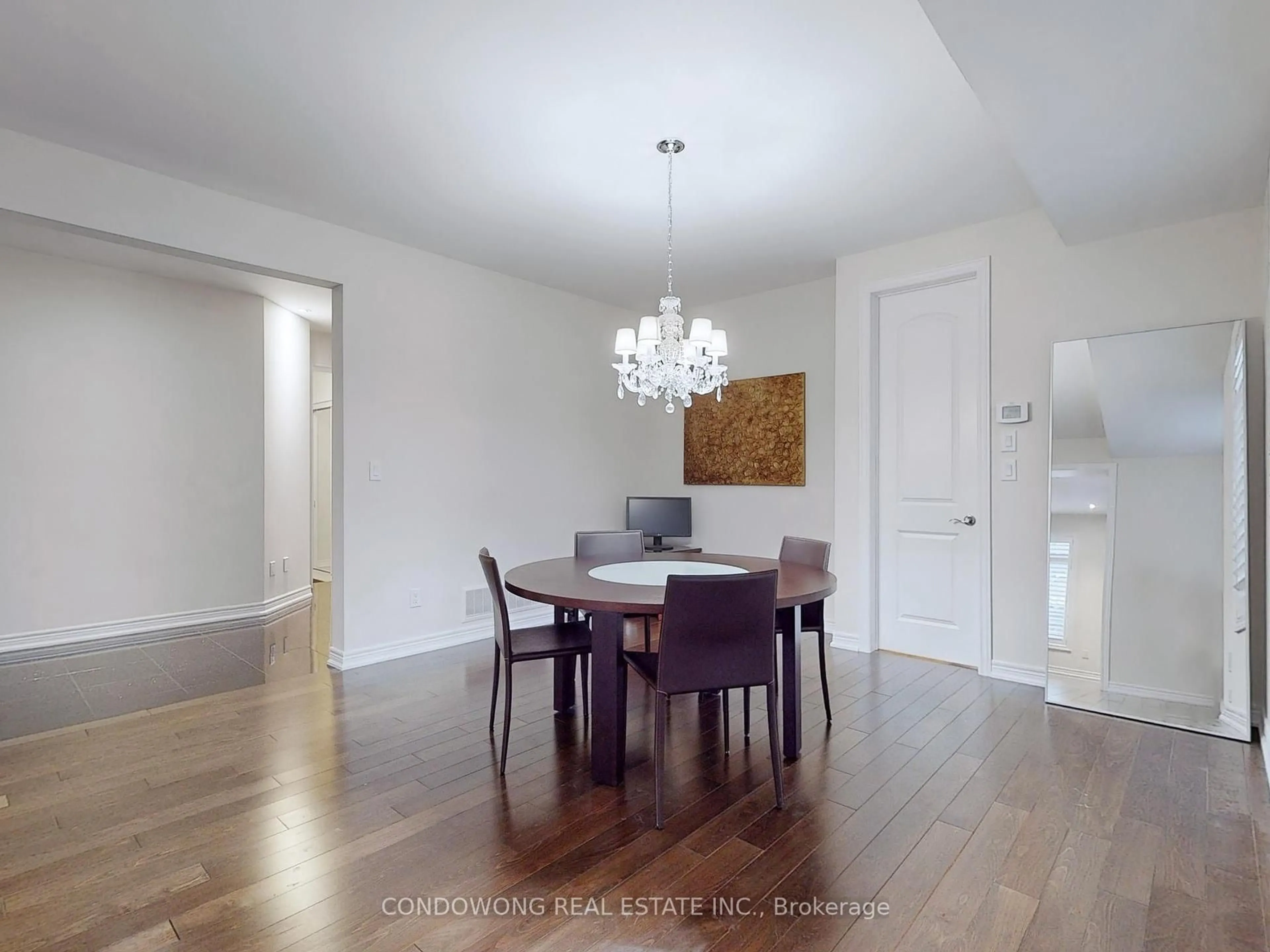 Dining room, wood/laminate floor for 7 Yorkton Blvd, Markham Ontario L6C 0J9
