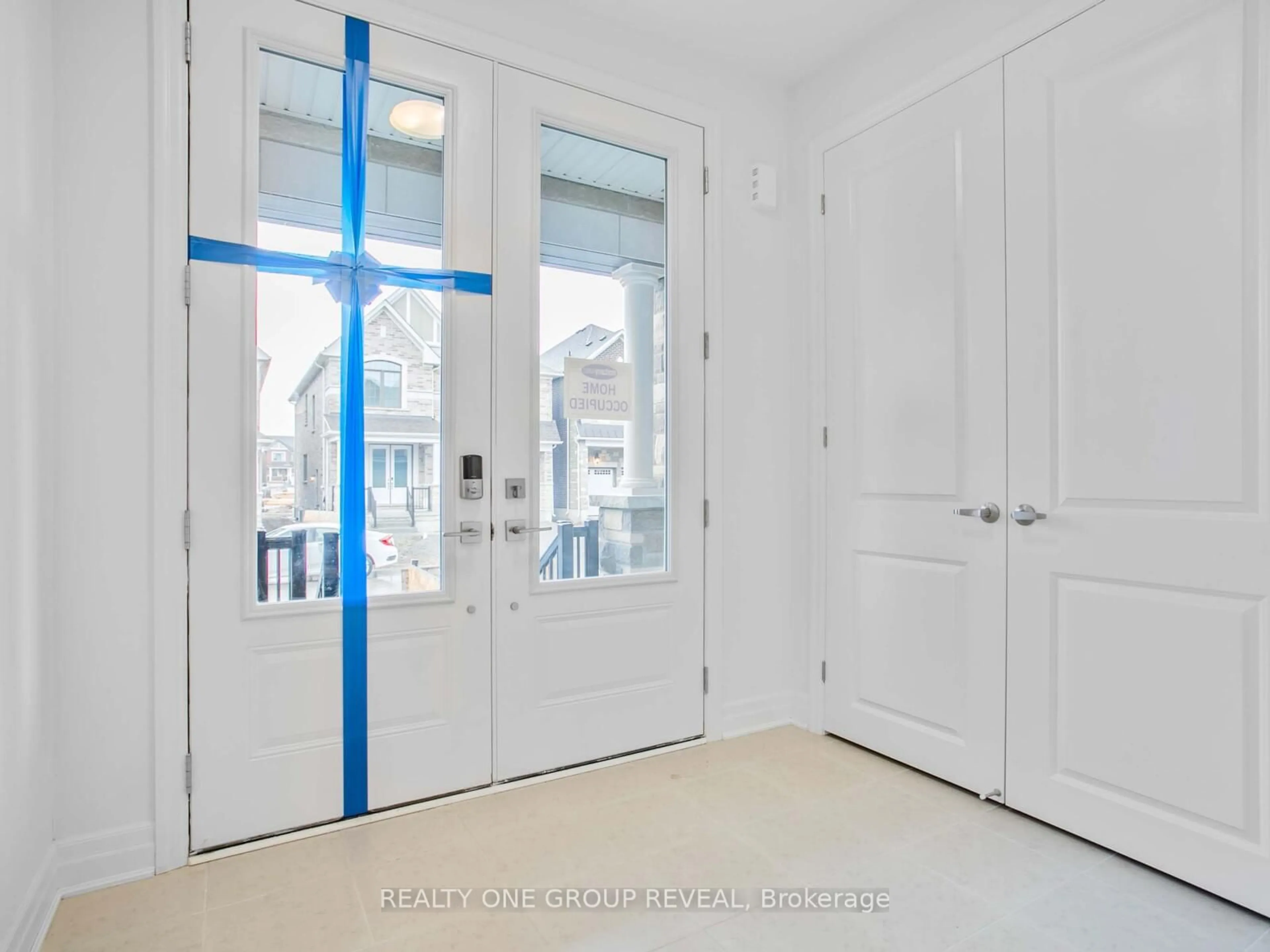 Indoor entryway for 4 Spring Oak Cres, Markham Ontario L6C 3R6