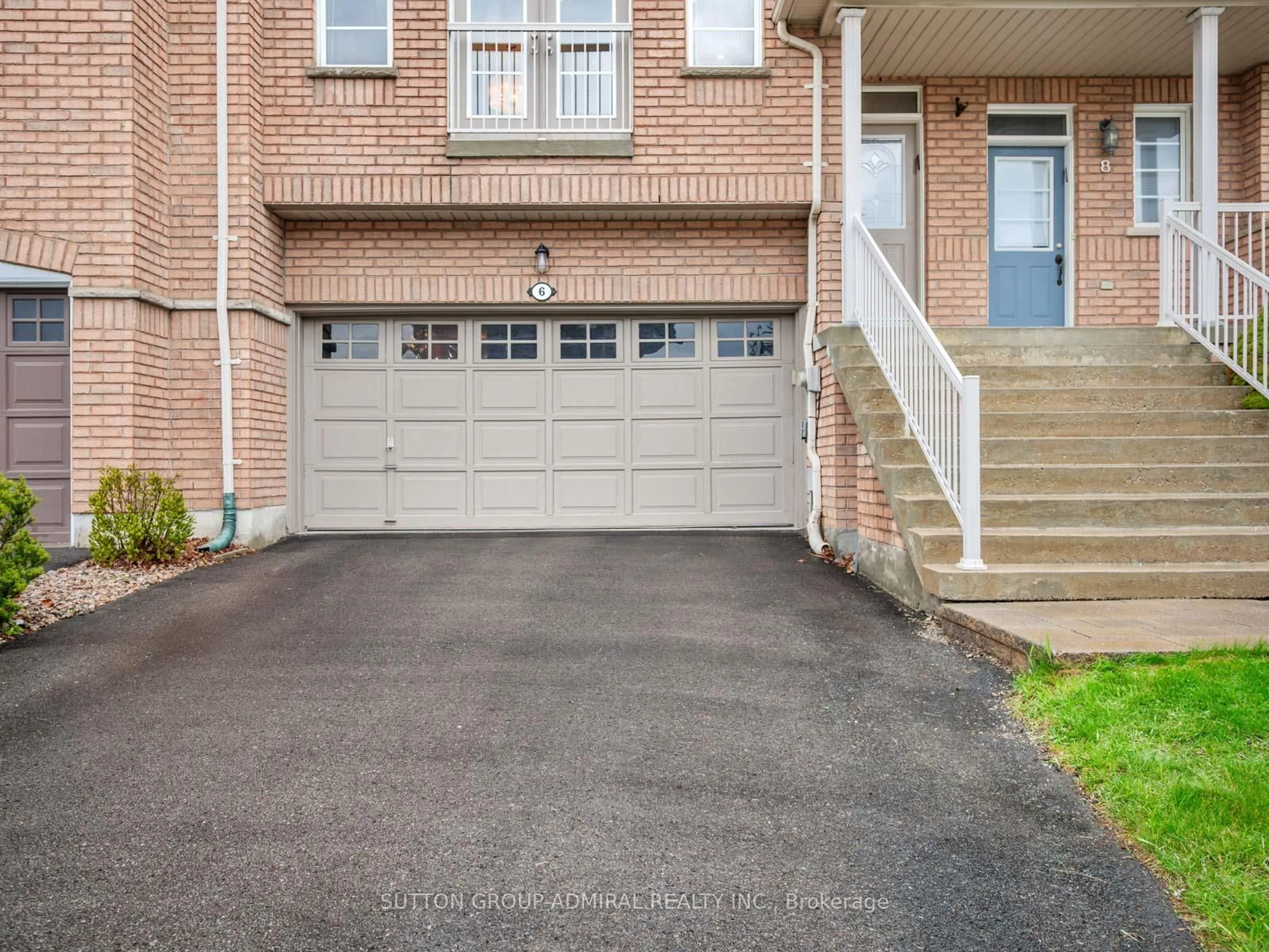 Indoor garage for 6 Mistywood Cres, Vaughan Ontario L4J 9E5