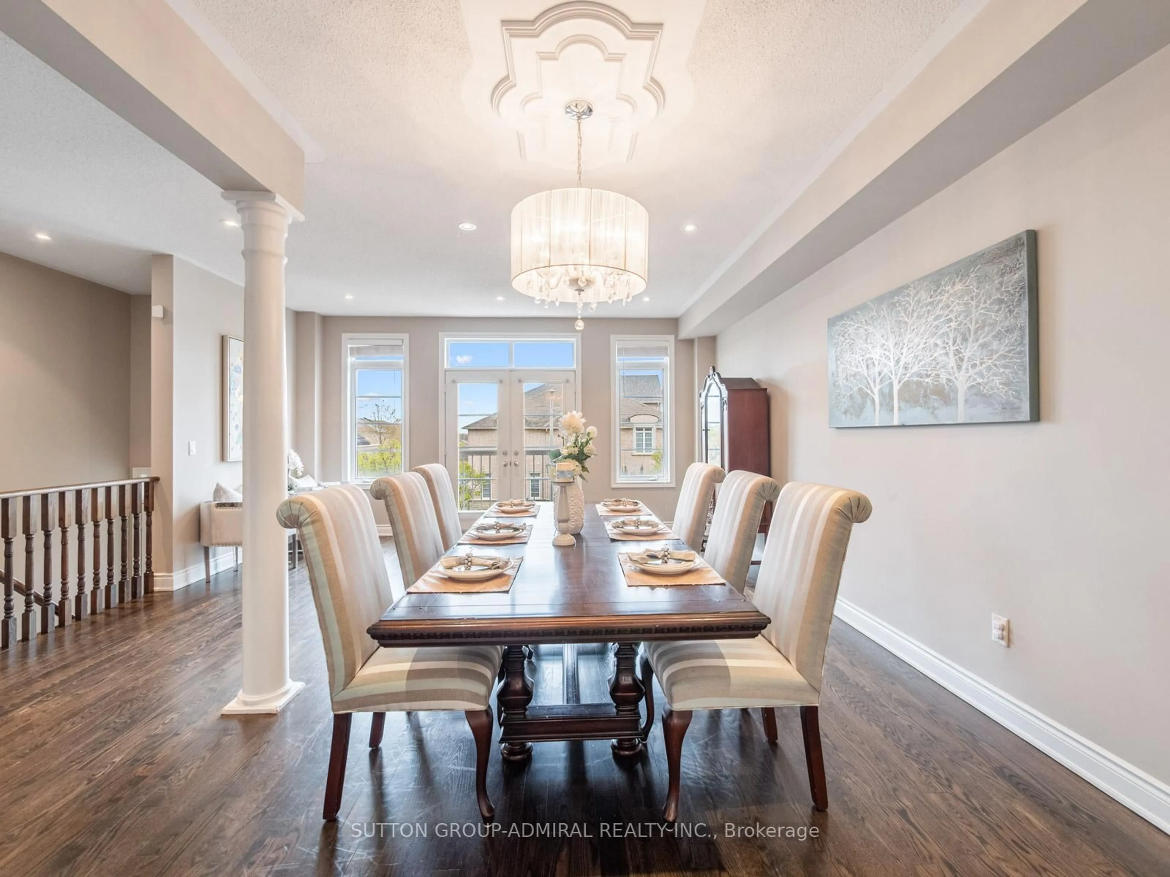 Dining room, wood/laminate floor for 6 Mistywood Cres, Vaughan Ontario L4J 9E5