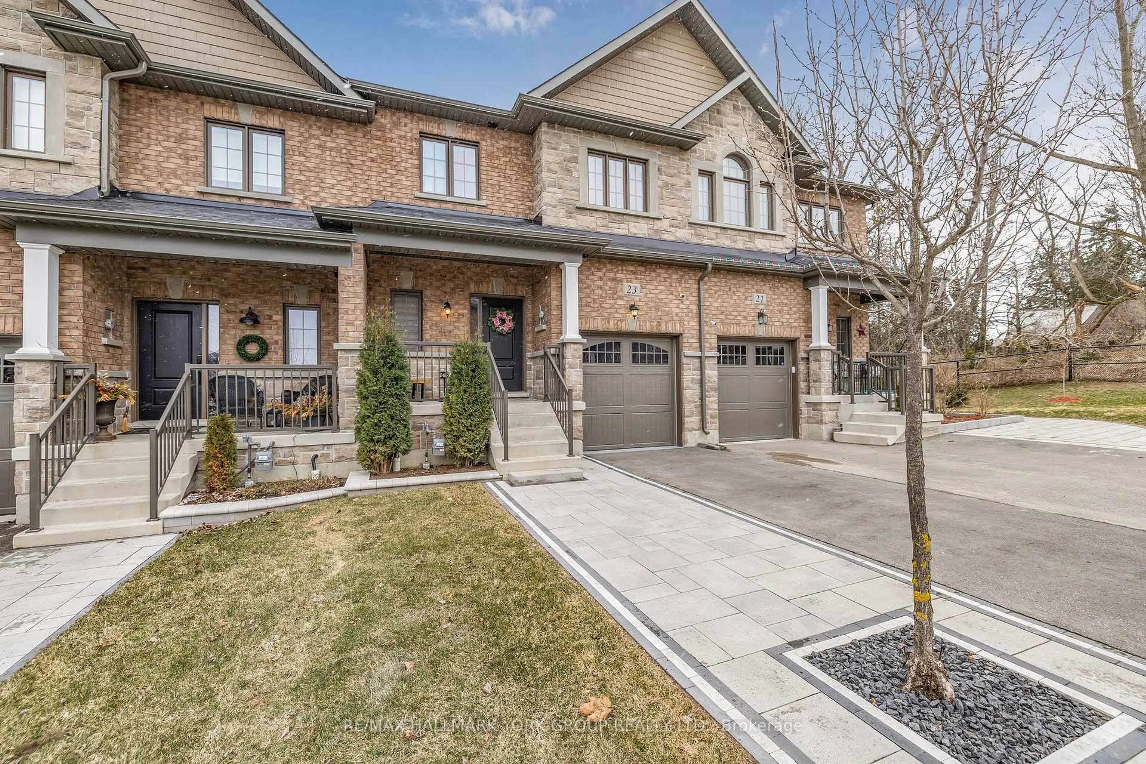 Home with brick exterior material, street for 23 Gord Matthews Way, Uxbridge Ontario L9P 0E9